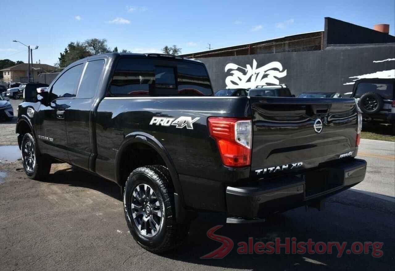 1N6AA1C40HN569237 2017 NISSAN TITAN