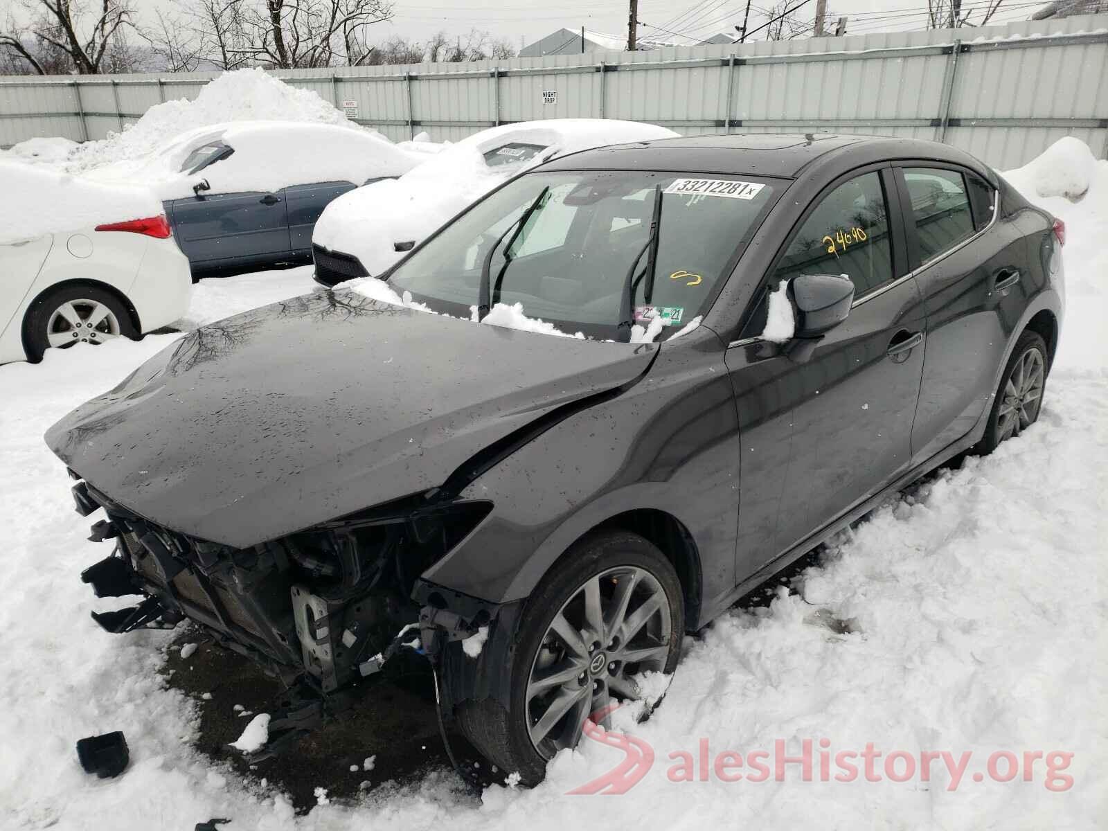 3MZBN1V33JM265896 2018 MAZDA 3