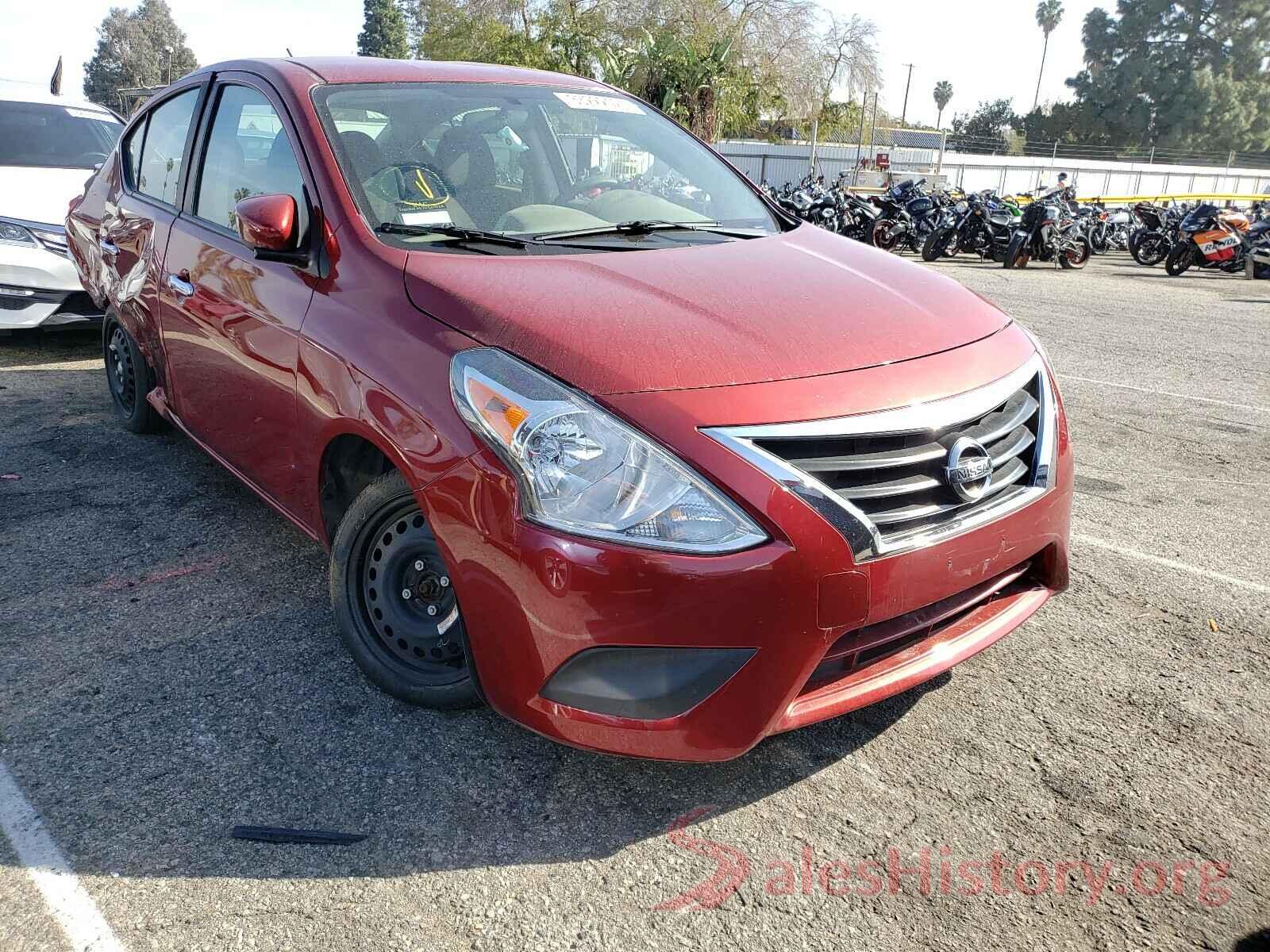 3N1CN7AP7JL870631 2018 NISSAN VERSA