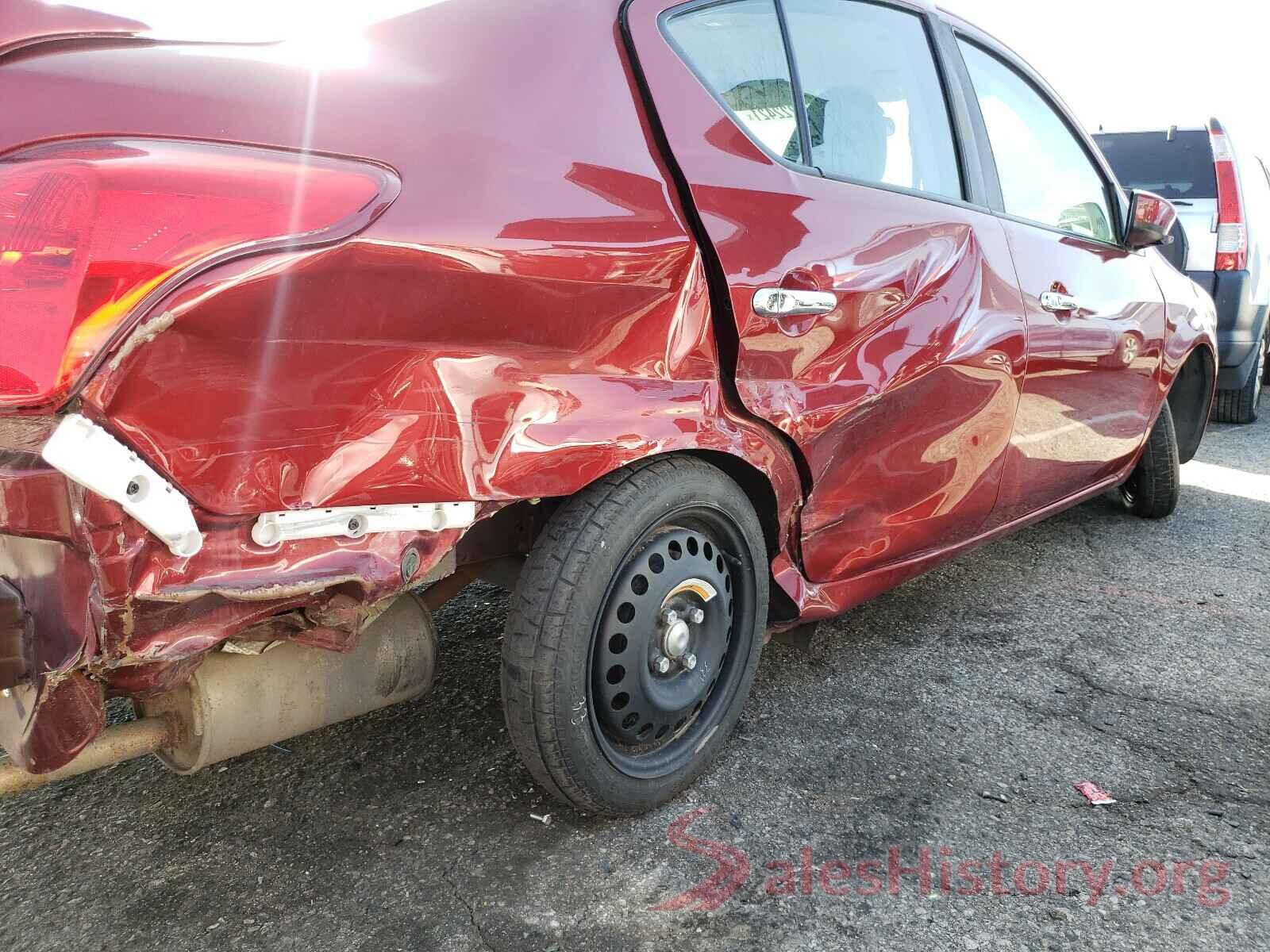 3N1CN7AP7JL870631 2018 NISSAN VERSA