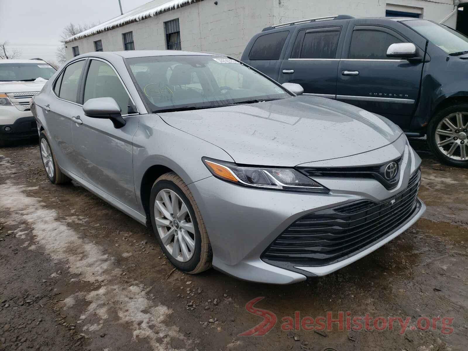 JTNB11HK5J3014313 2018 TOYOTA CAMRY