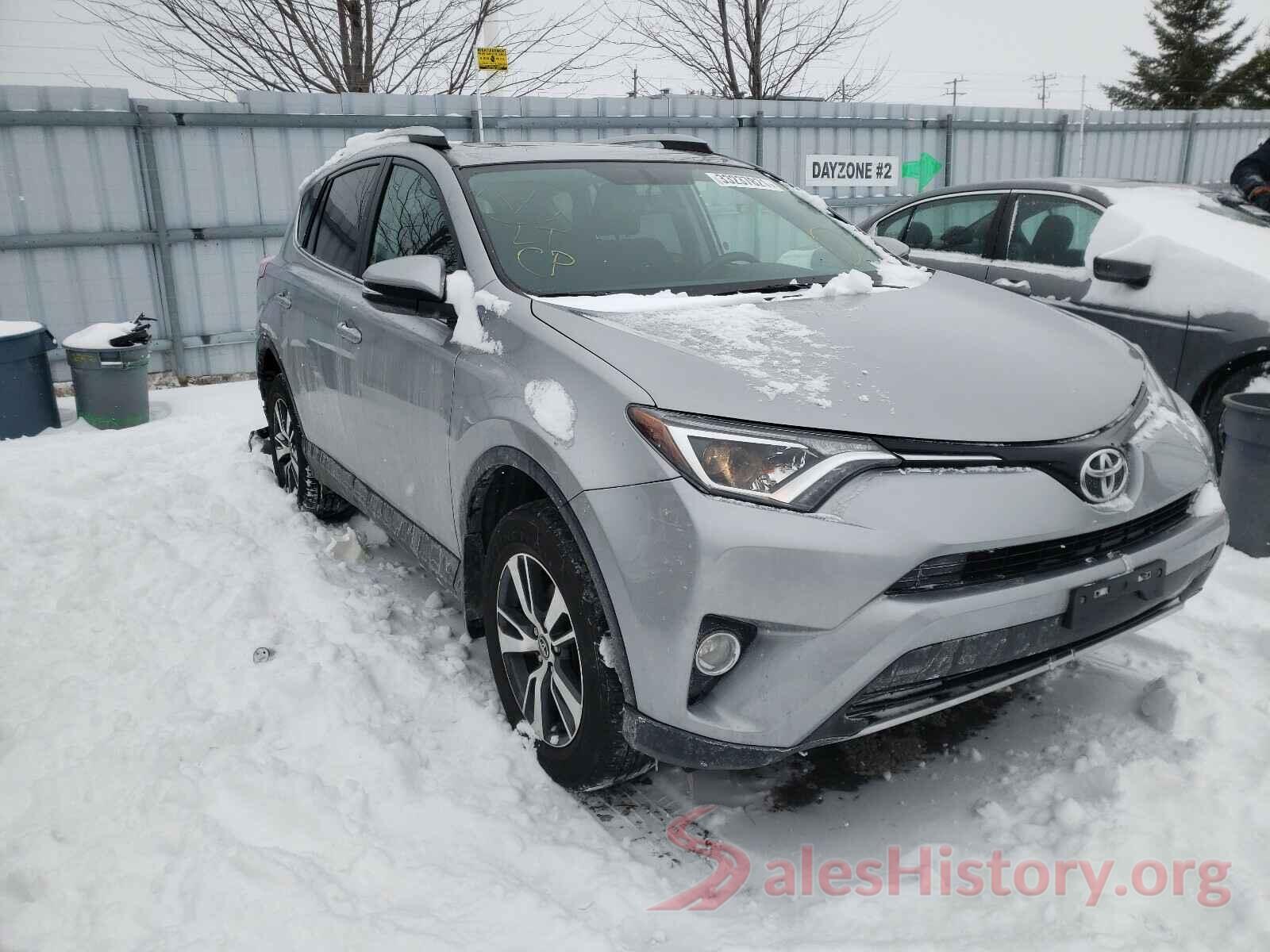 2T3RFREV6GW519719 2016 TOYOTA RAV4