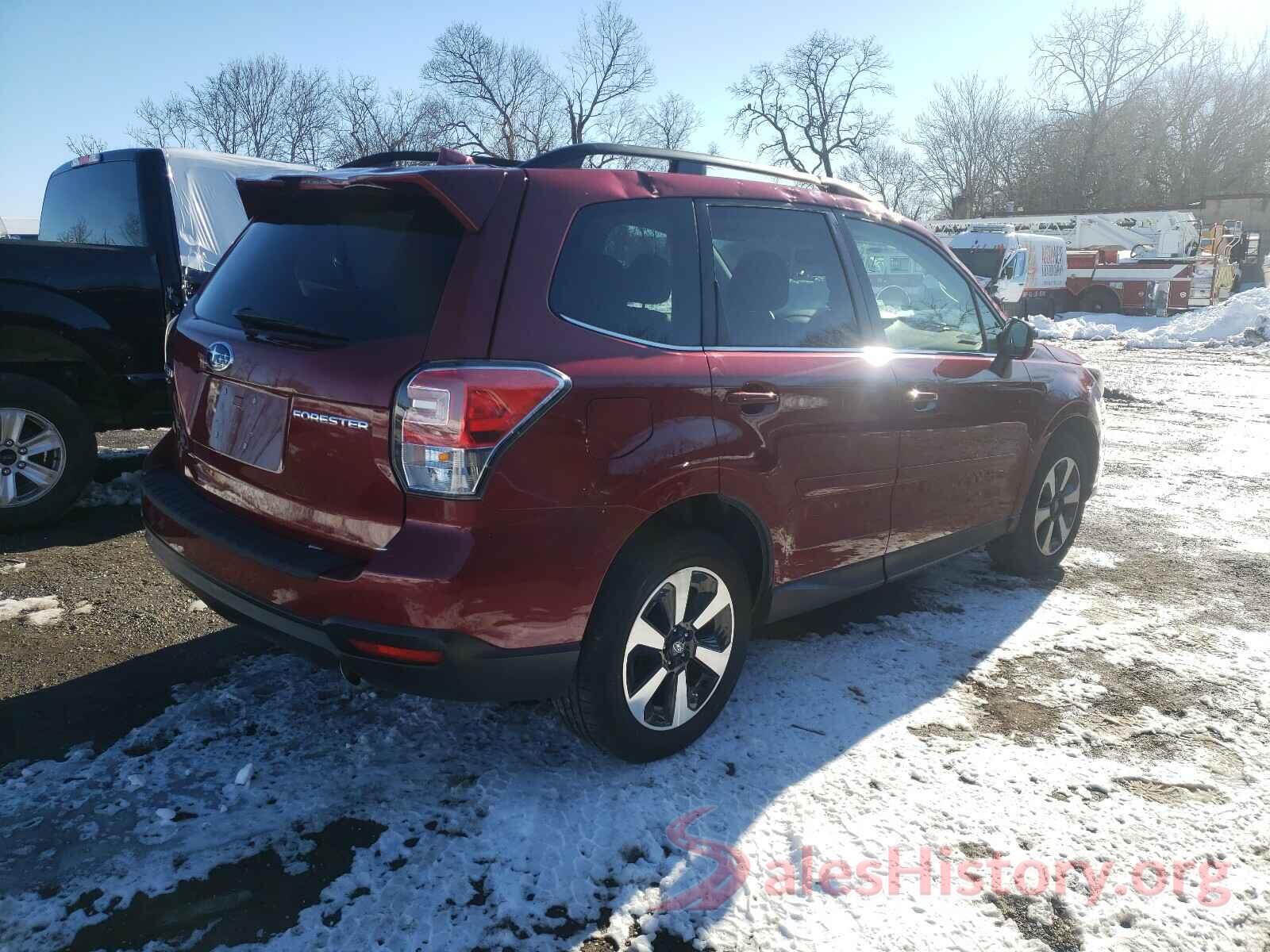 JF2SJAJC9JH519802 2018 SUBARU FORESTER