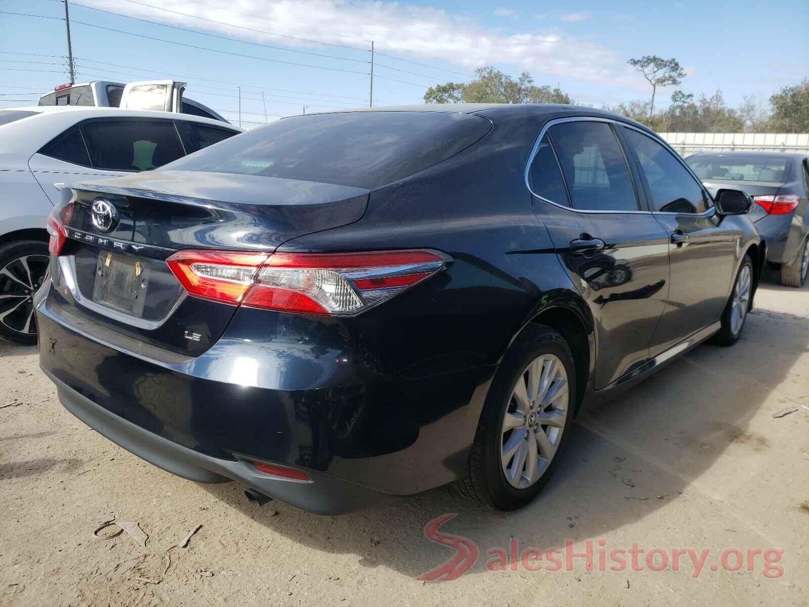 4T1B11HK7JU569810 2018 TOYOTA CAMRY