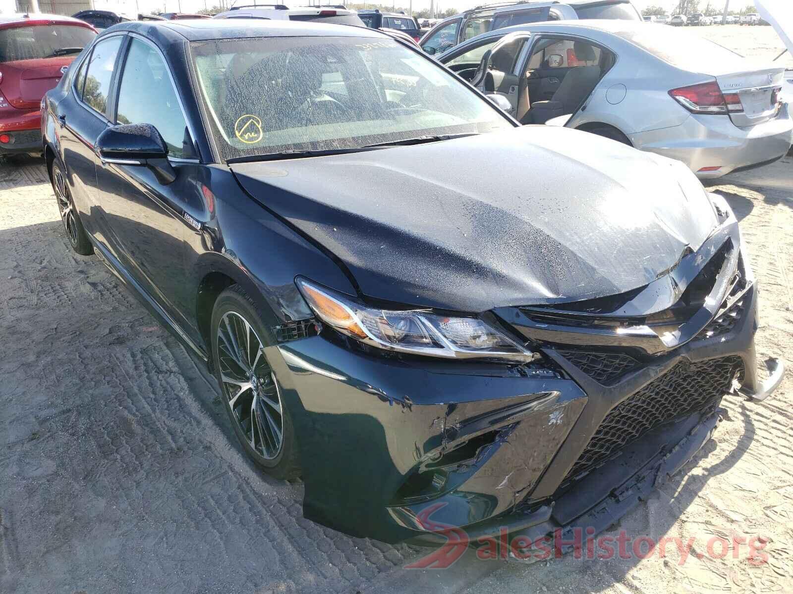 4T1B21HKXJU509713 2018 TOYOTA CAMRY