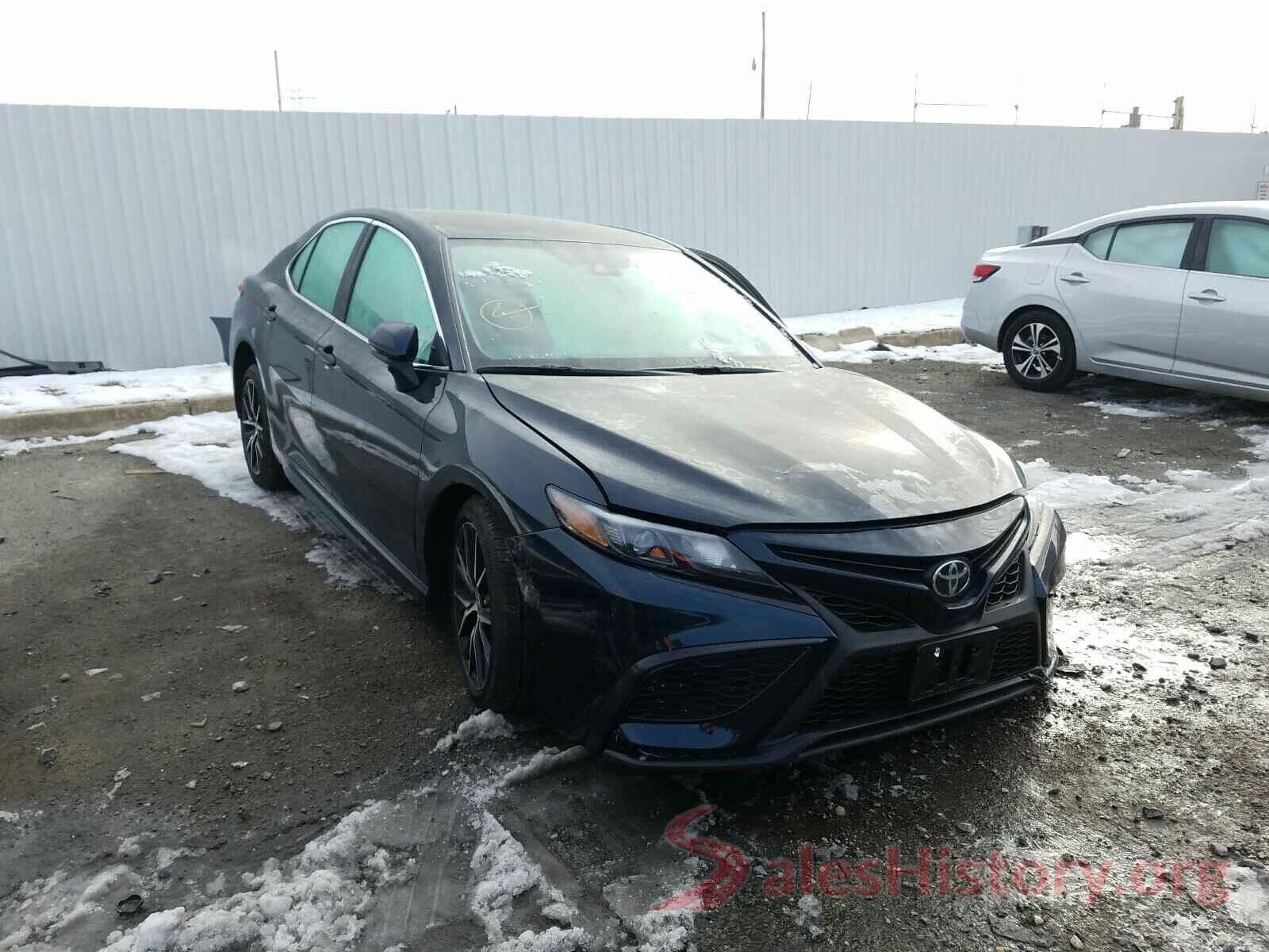 4T1G11AKXMU410753 2021 TOYOTA CAMRY