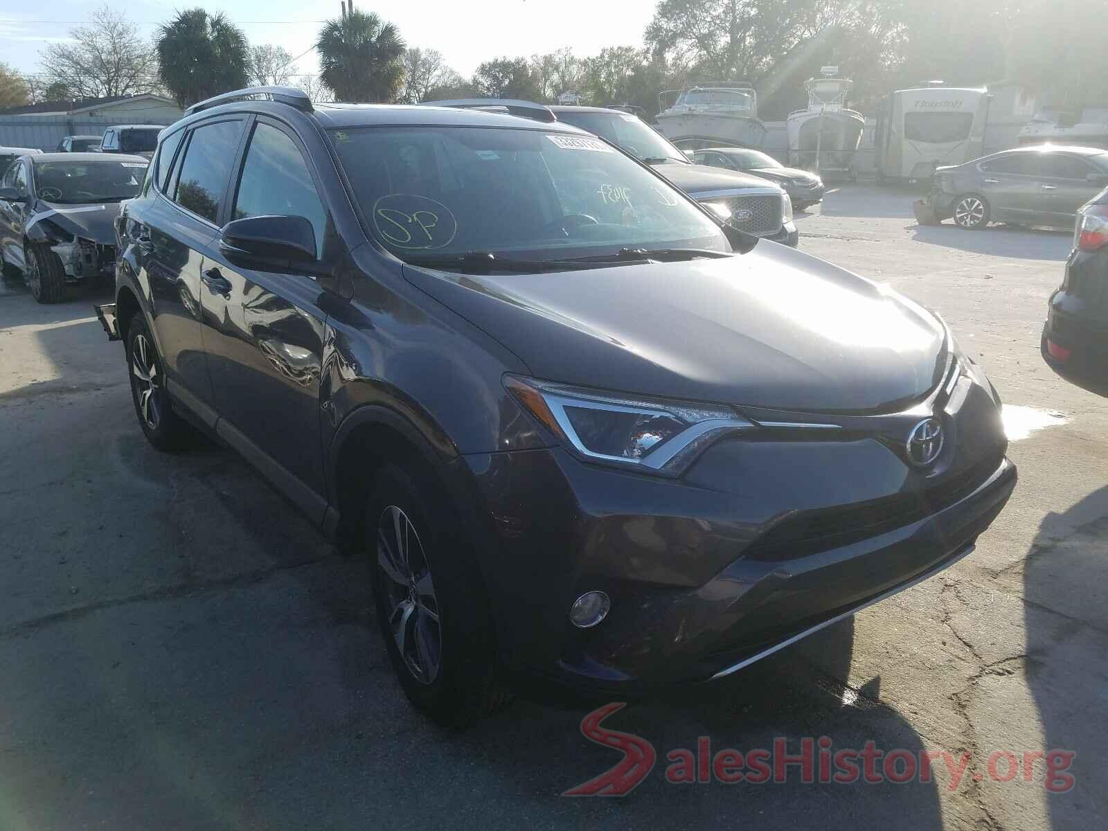 JTMWFREV2GJ071335 2016 TOYOTA RAV4