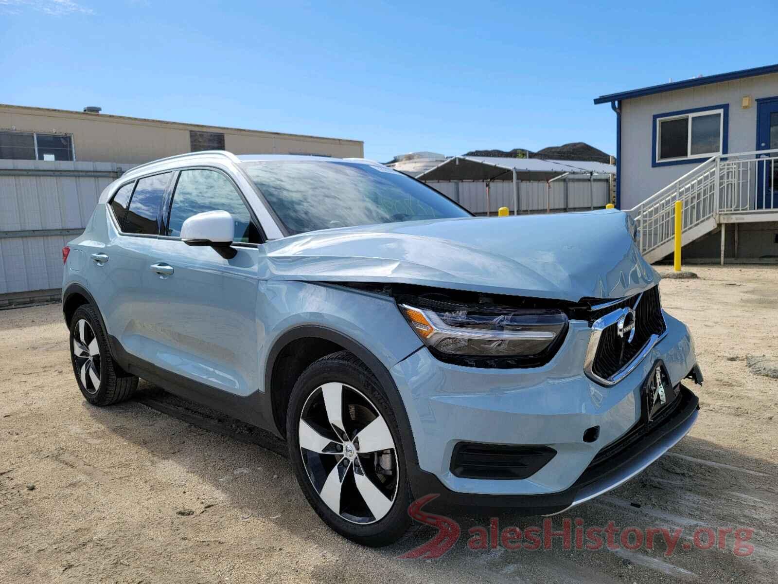 YV4AC2HKXK2123774 2019 VOLVO XC40