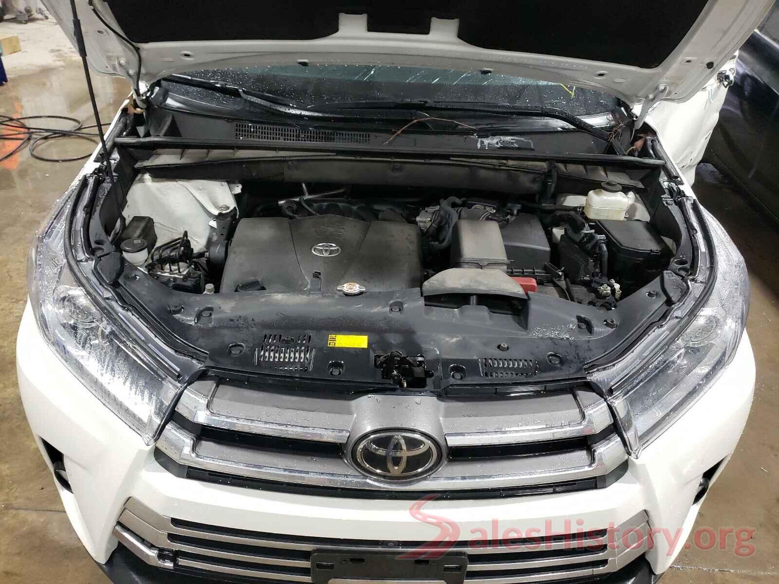 5TDDZRFH6JS902448 2018 TOYOTA HIGHLANDER