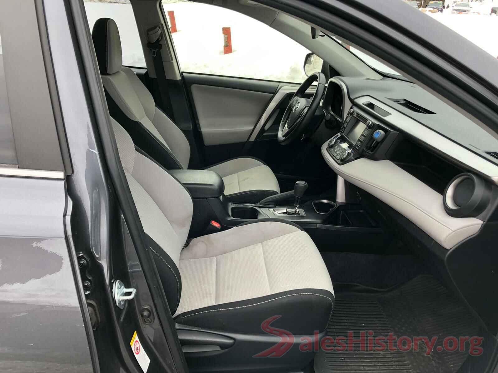 JTMRJREV1HD093192 2017 TOYOTA RAV4