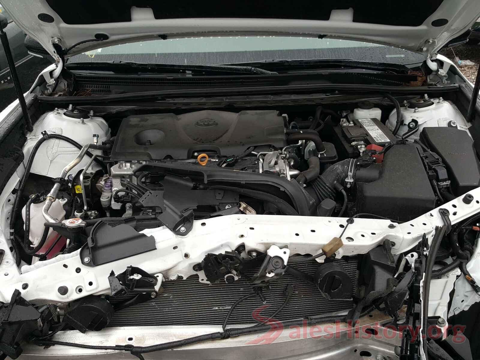 4T1B61HK3KU270561 2019 TOYOTA CAMRY