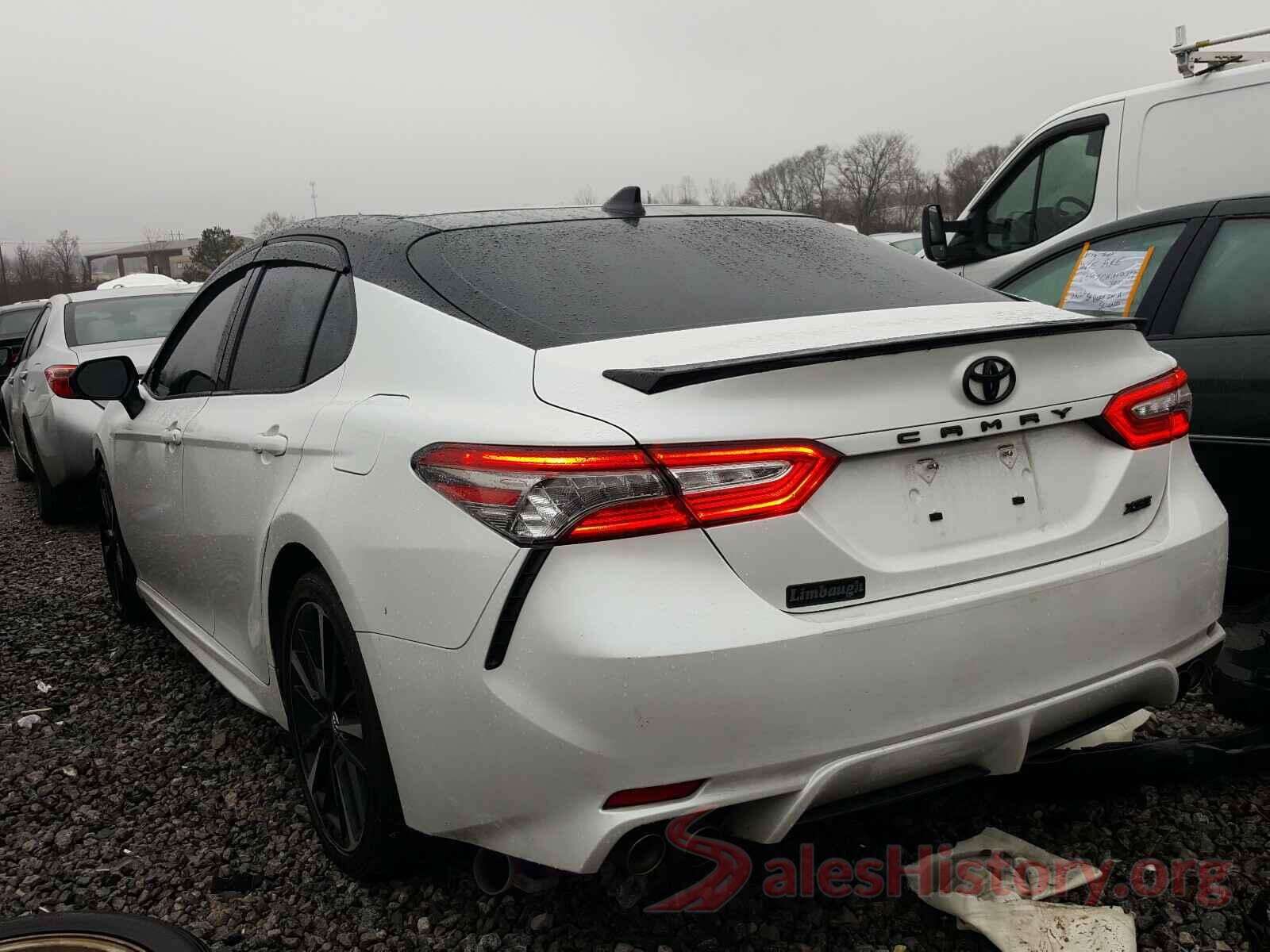 4T1B61HK3KU270561 2019 TOYOTA CAMRY