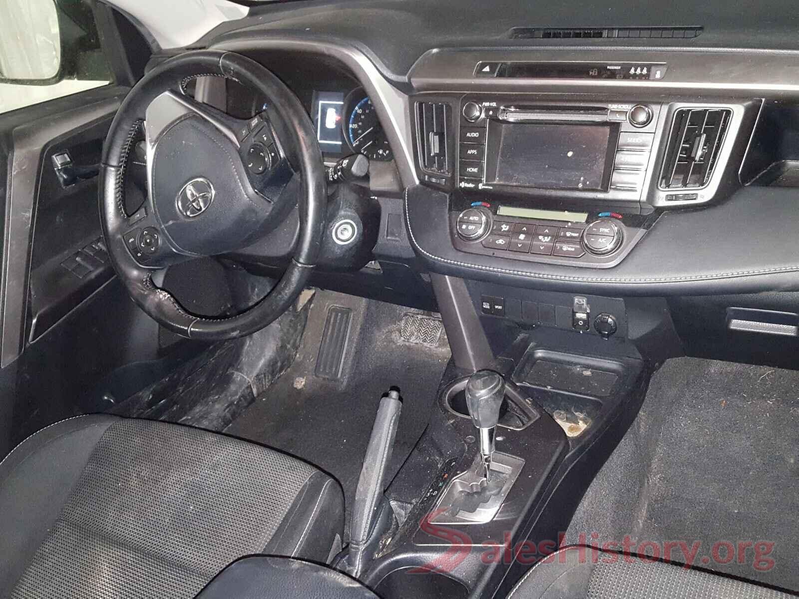 JTMRFREV4HD213391 2017 TOYOTA RAV4