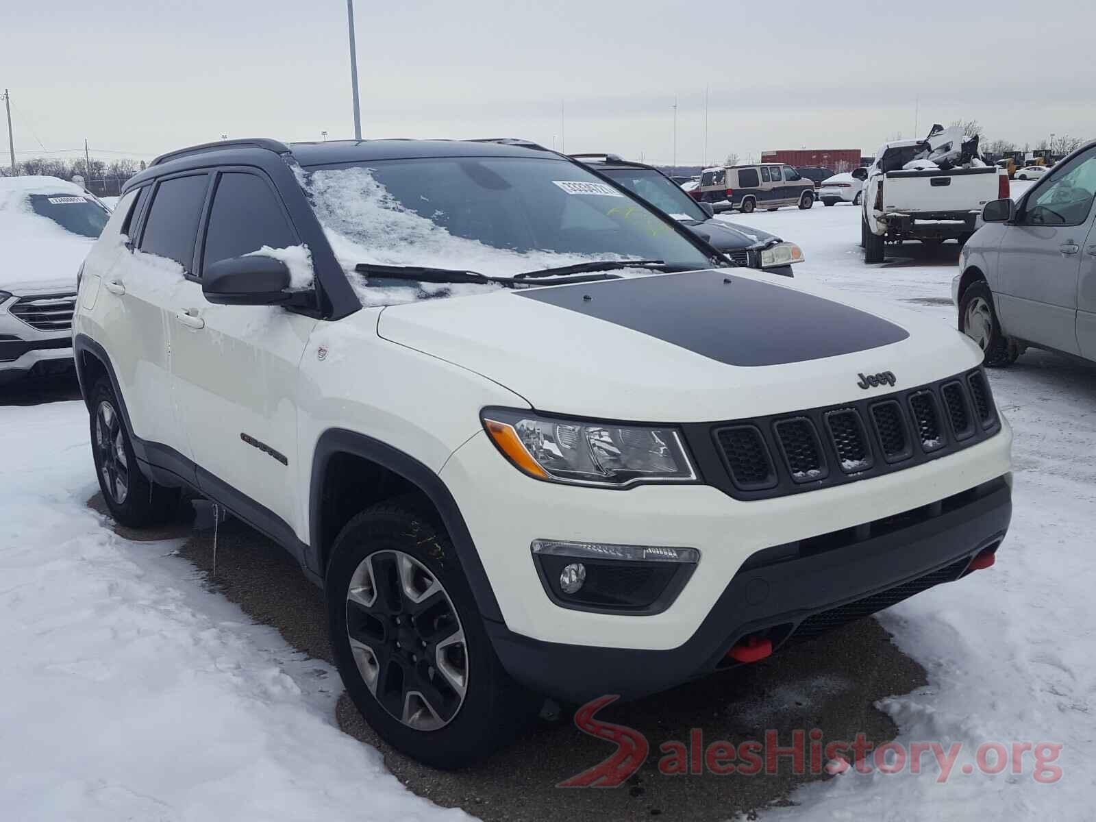 3C4NJDDB1JT470032 2018 JEEP COMPASS