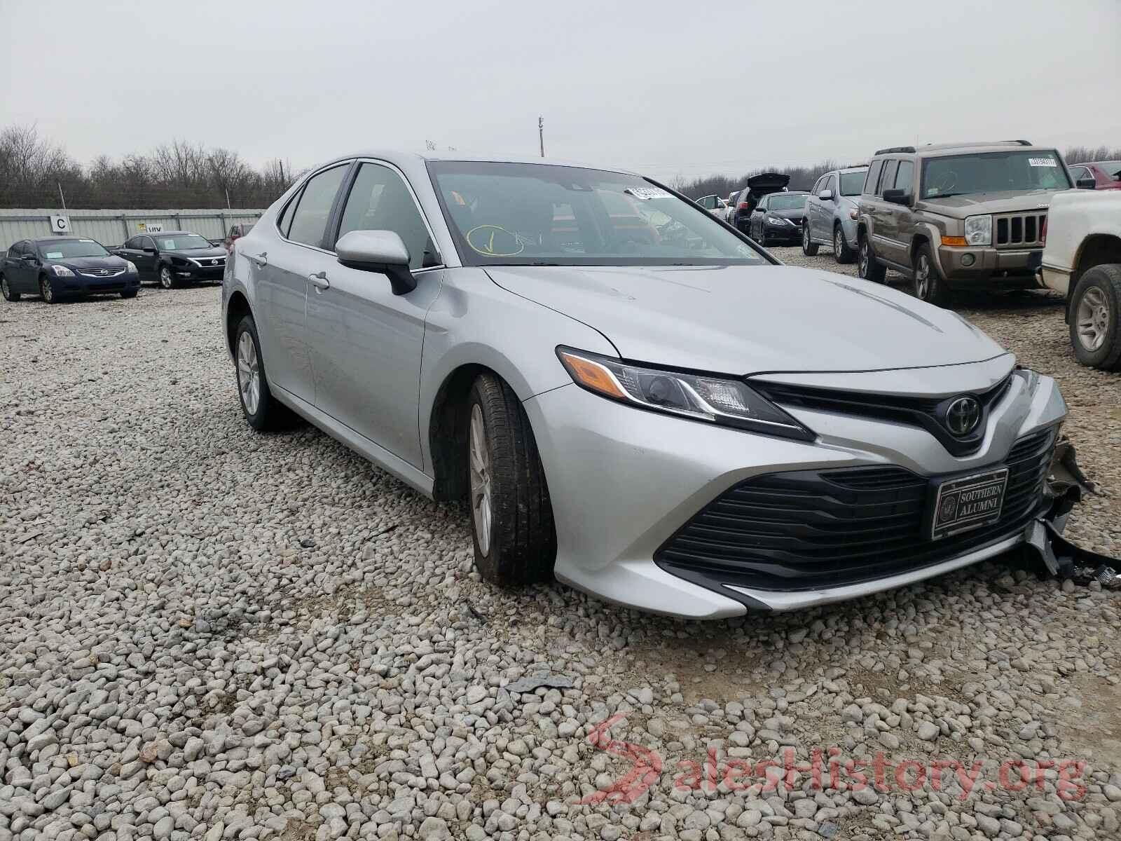 JTNB11HK9J3021586 2018 TOYOTA CAMRY