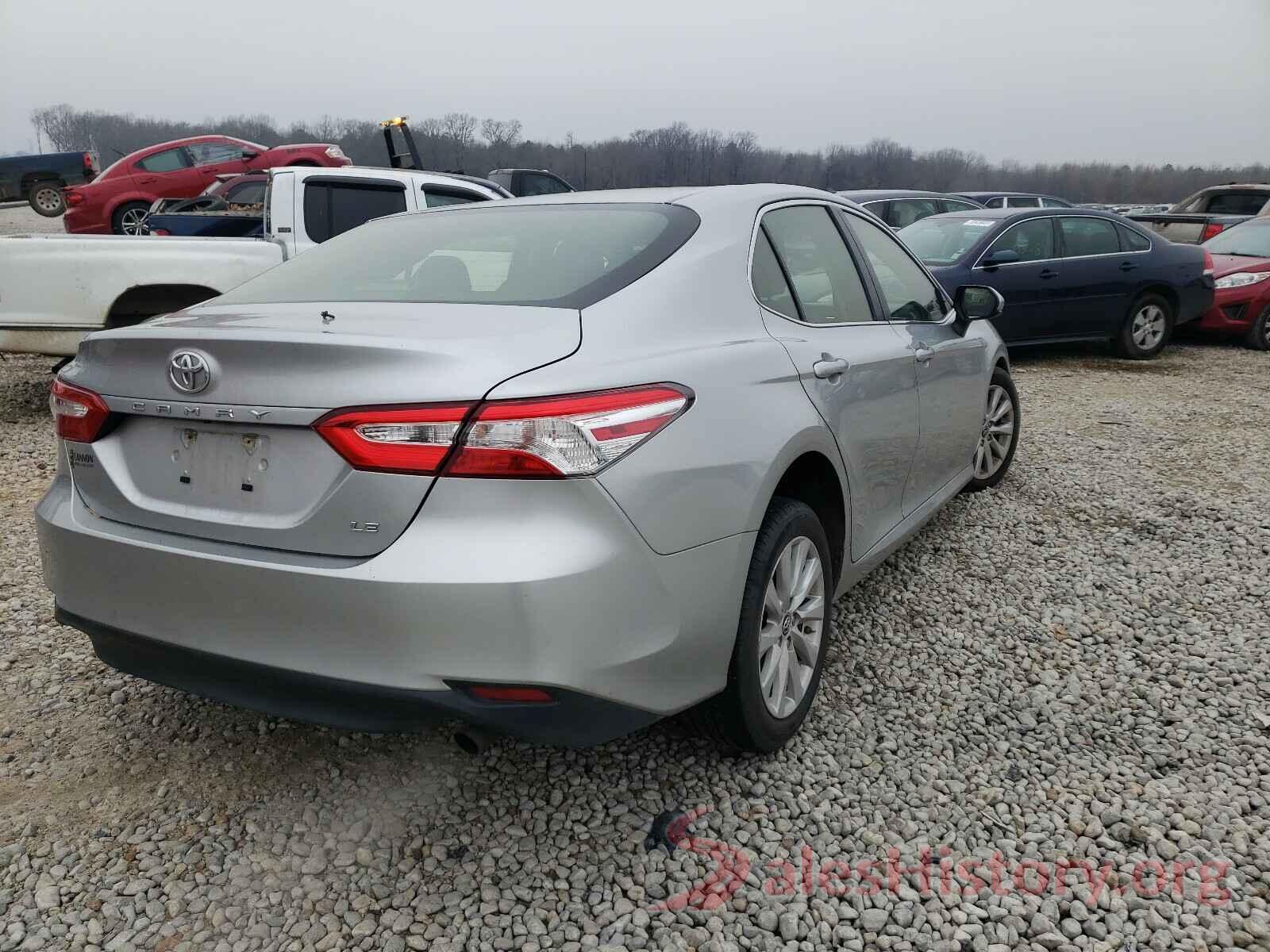 JTNB11HK9J3021586 2018 TOYOTA CAMRY