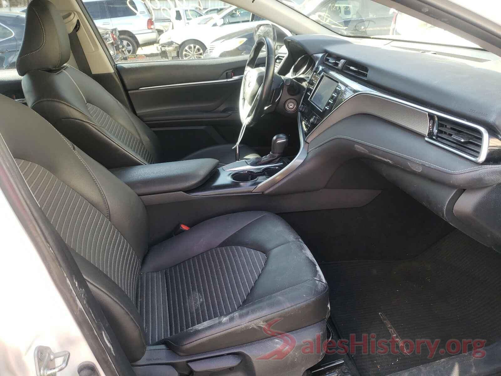 4T1B11HK6JU547569 2018 TOYOTA CAMRY