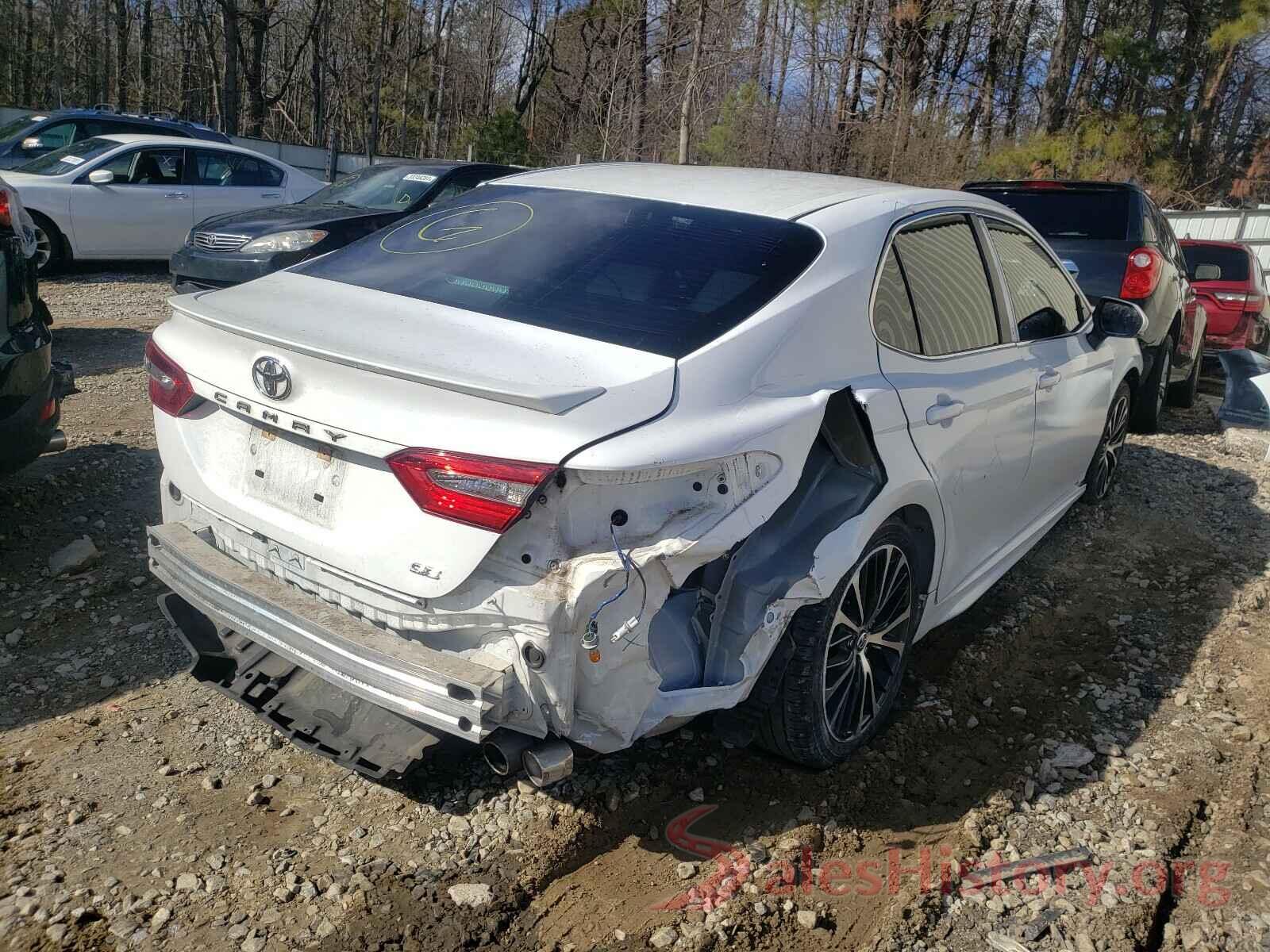 4T1B11HK6JU547569 2018 TOYOTA CAMRY