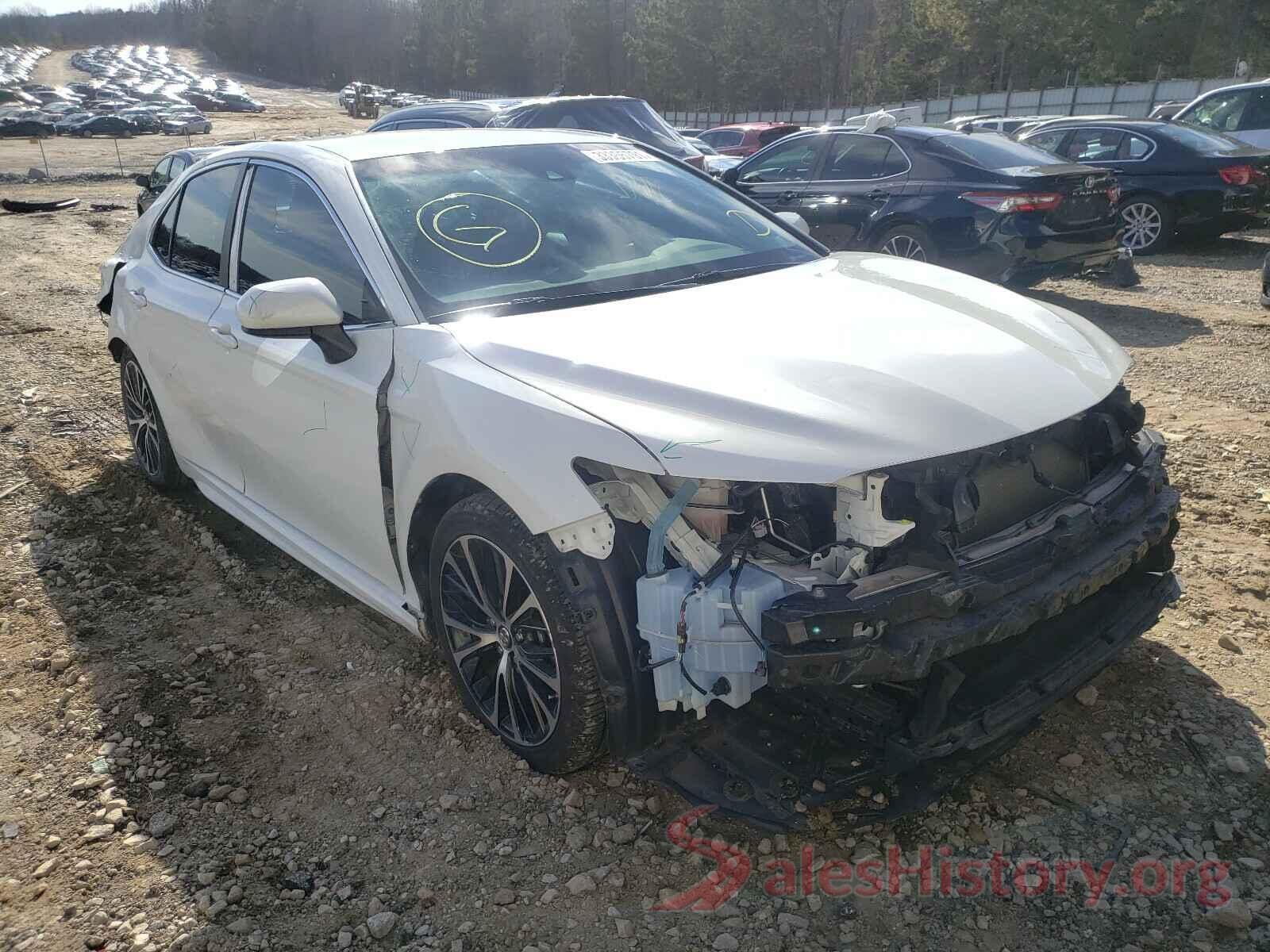 4T1B11HK6JU547569 2018 TOYOTA CAMRY