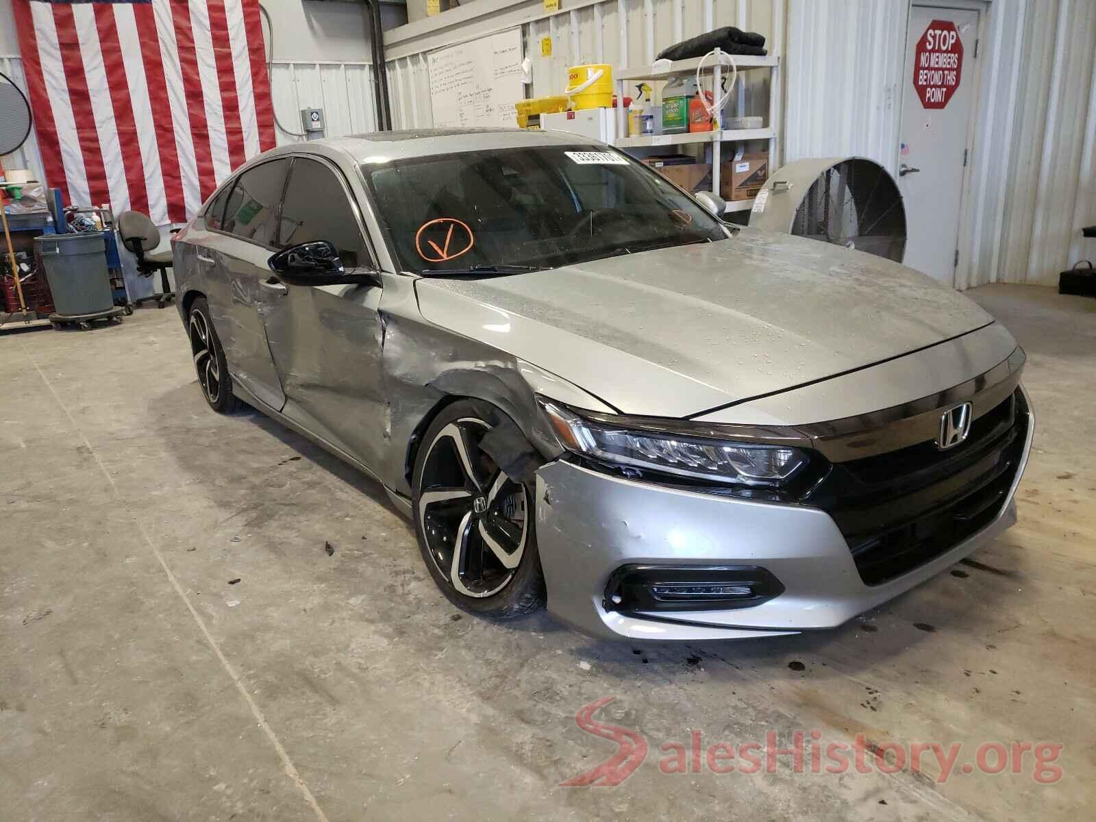 1HGCV2F37JA050578 2018 HONDA ACCORD