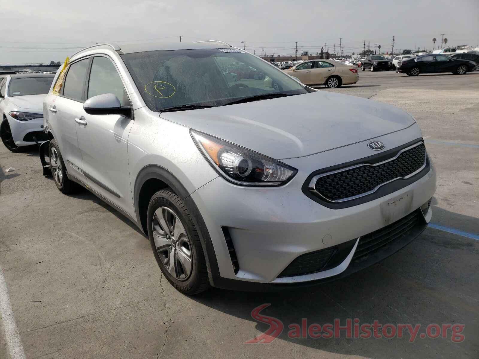 KNDCB3LC7J5212073 2018 KIA NIRO