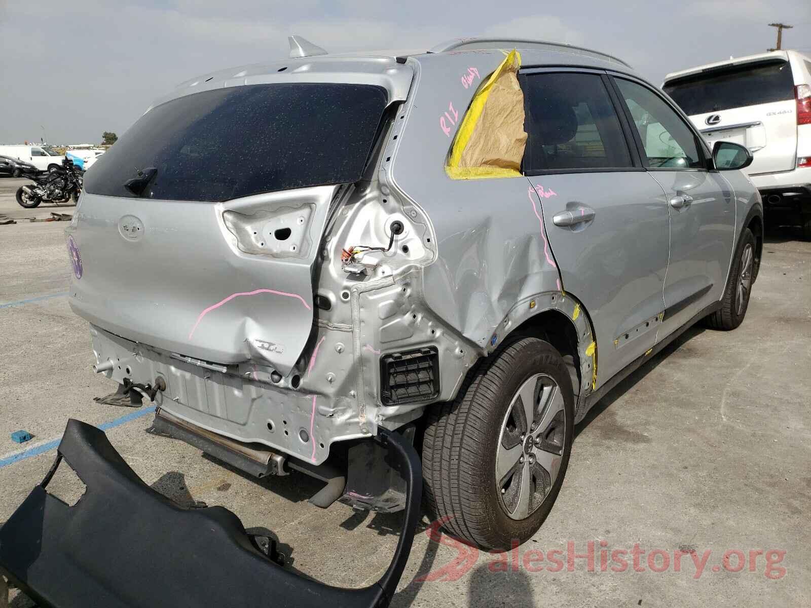 KNDCB3LC7J5212073 2018 KIA NIRO