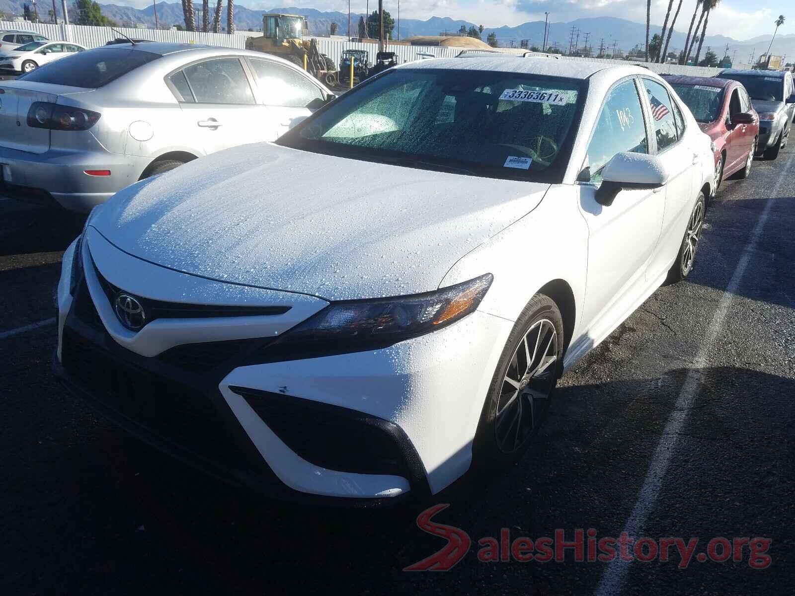 4T1G11AK1MU413640 2021 TOYOTA CAMRY