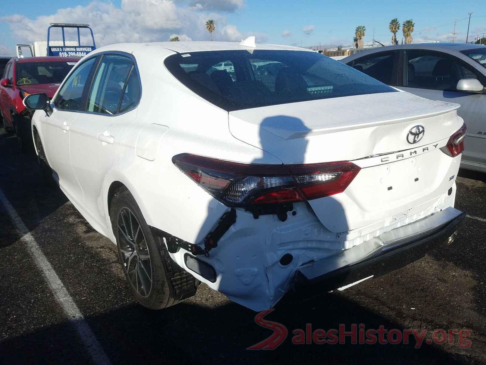 4T1G11AK1MU413640 2021 TOYOTA CAMRY