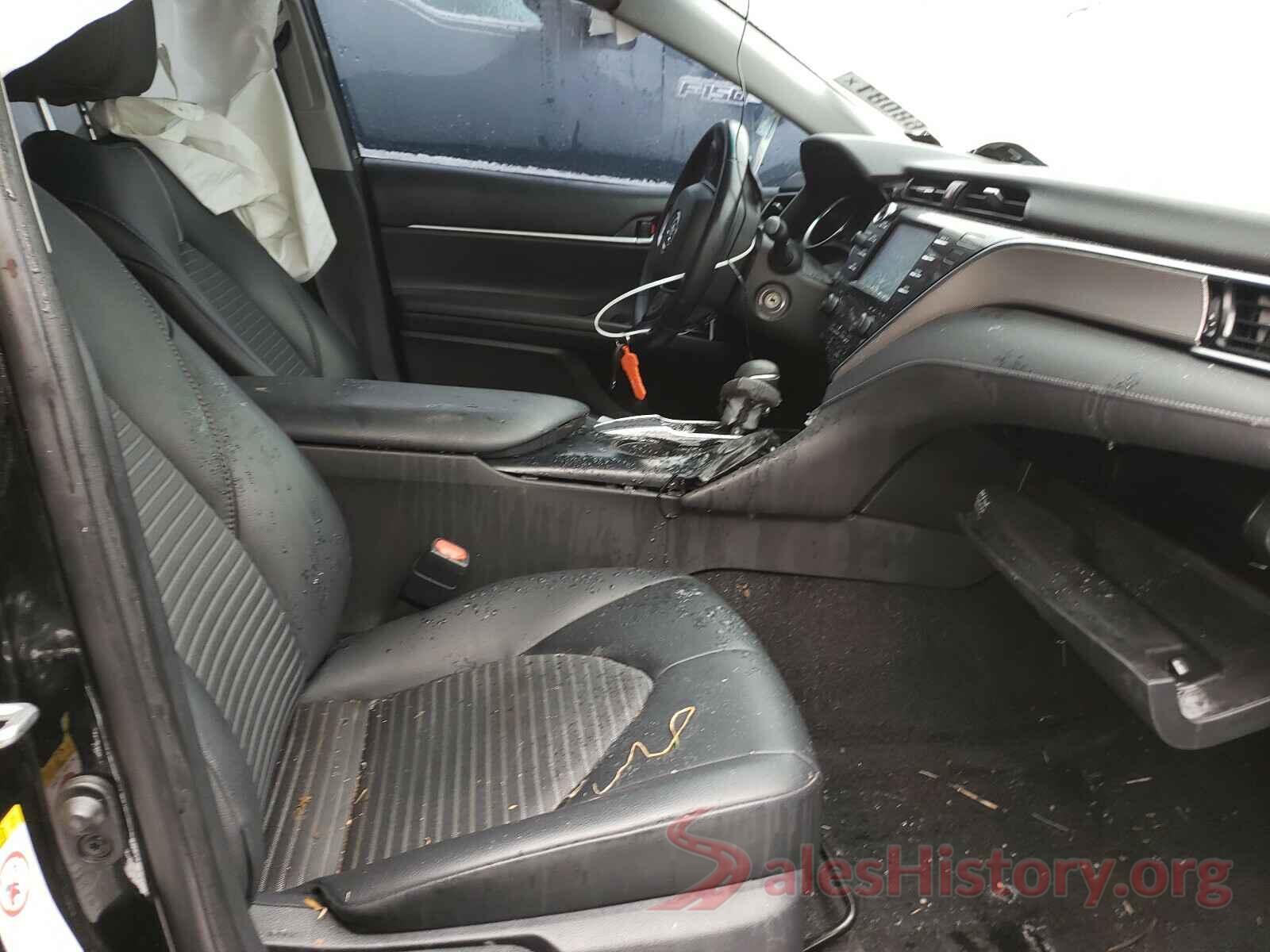 4T1B11HK7JU090058 2018 TOYOTA CAMRY