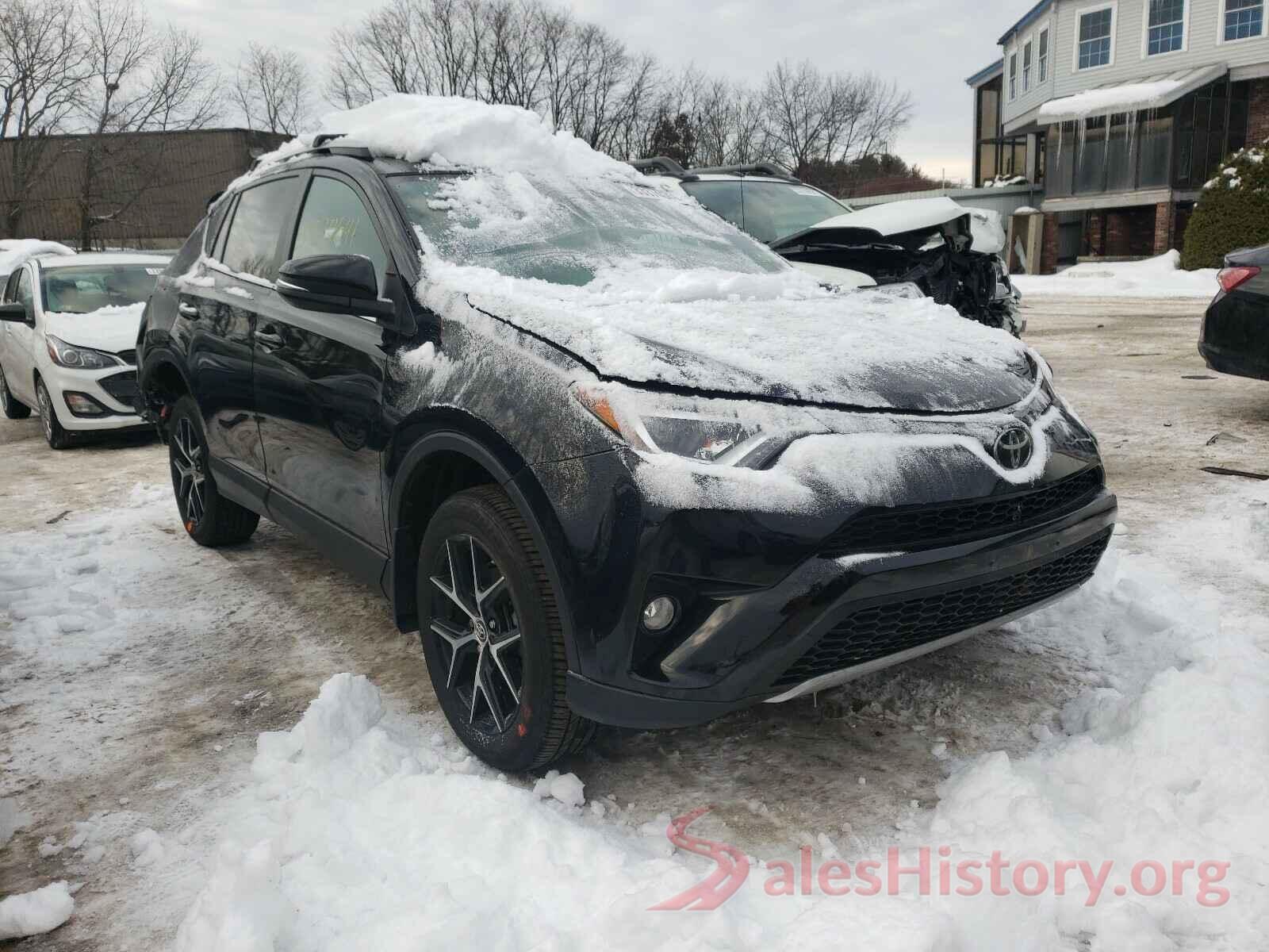 2T3JFREV1JW826462 2018 TOYOTA RAV4