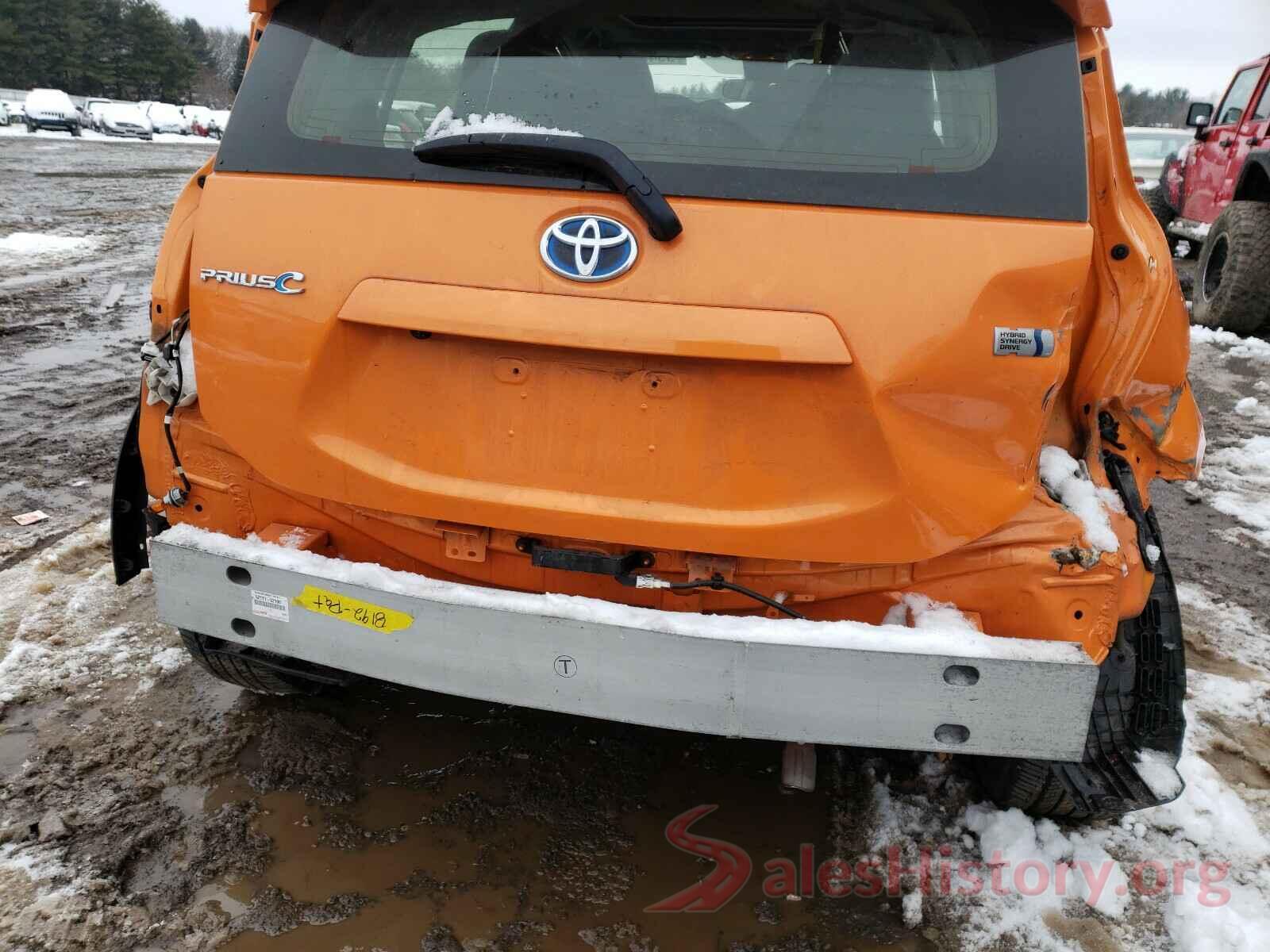 JTDKDTB38J1614375 2018 TOYOTA PRIUS