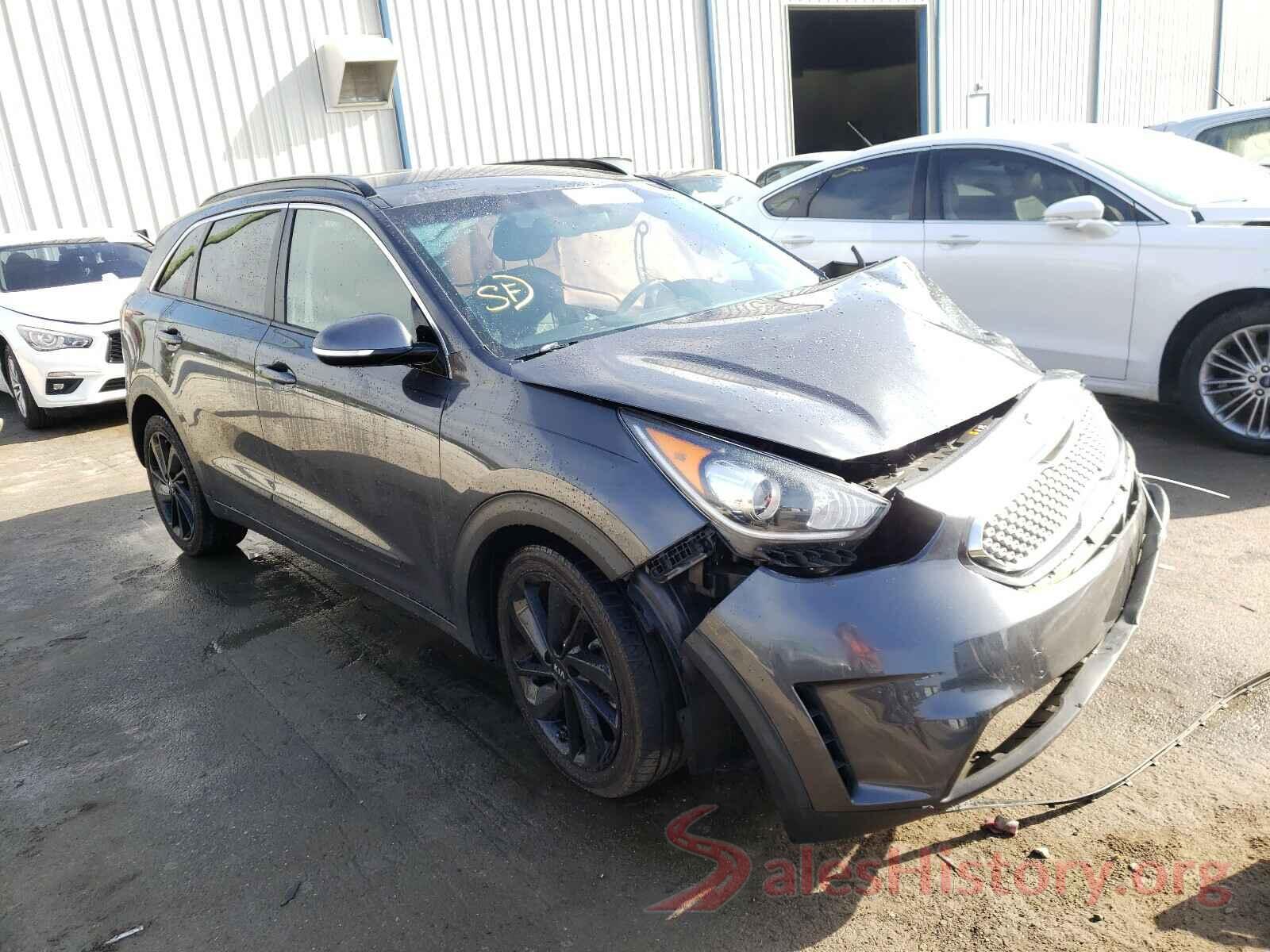 KNDCC3LC1J5141210 2018 KIA NIRO