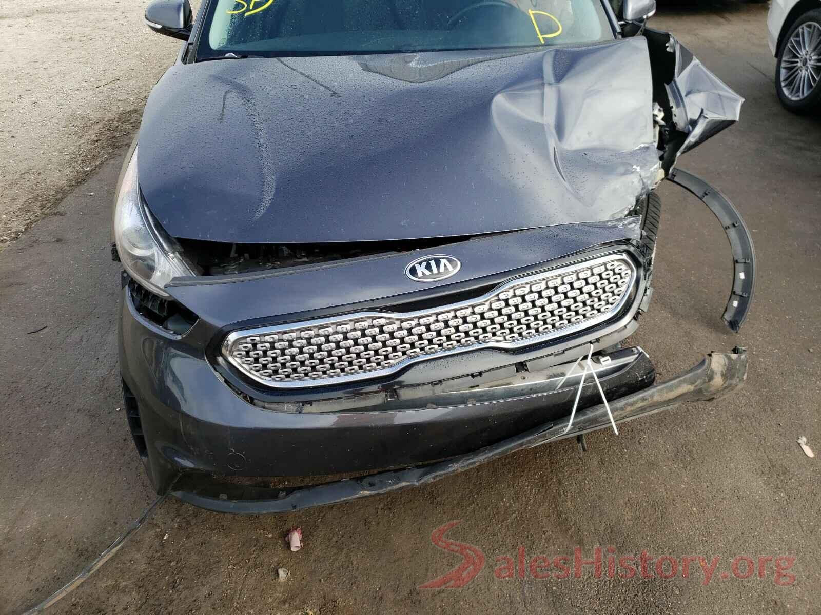 KNDCC3LC1J5141210 2018 KIA NIRO