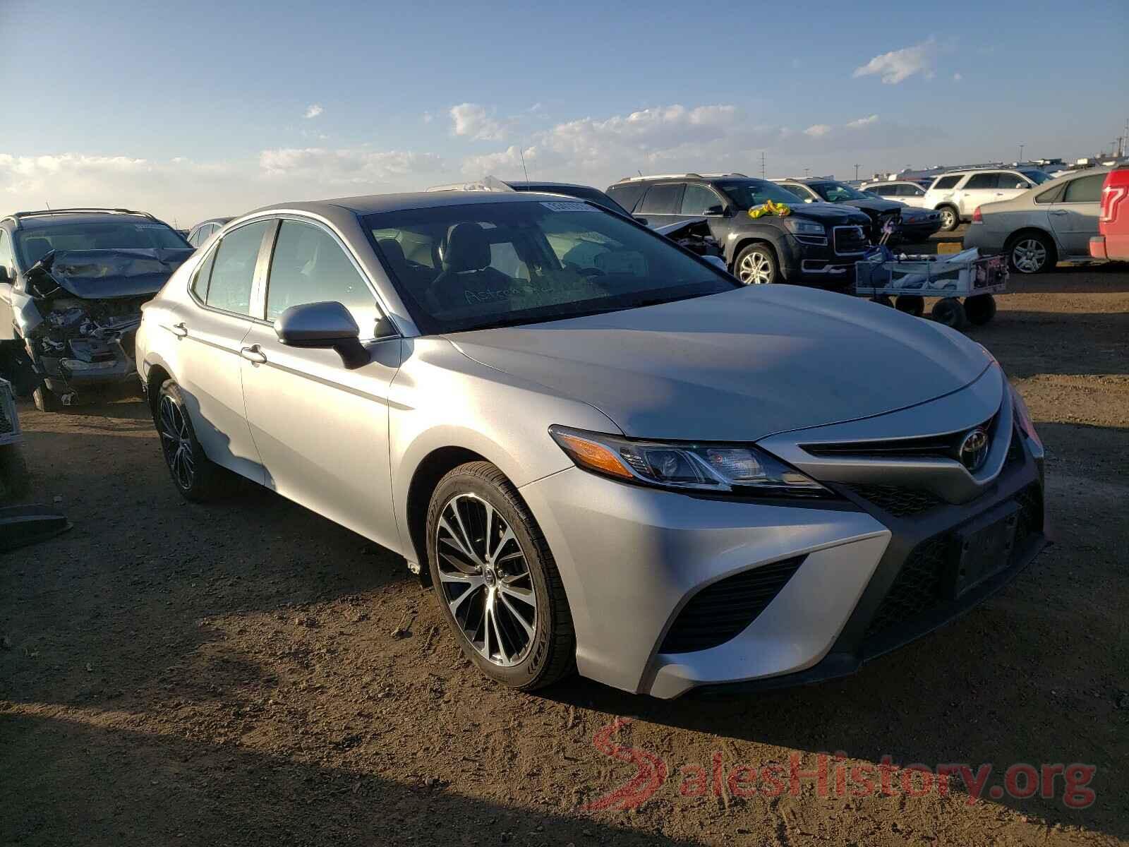 4T1B11HK8JU609540 2018 TOYOTA CAMRY