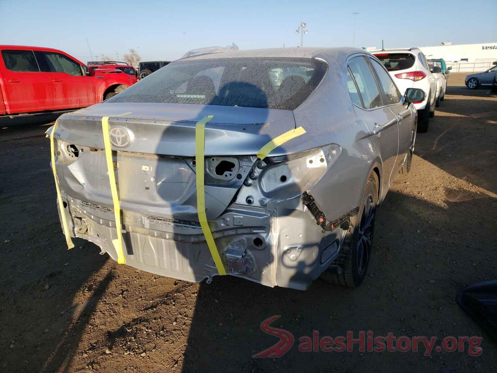 4T1B11HK8JU609540 2018 TOYOTA CAMRY