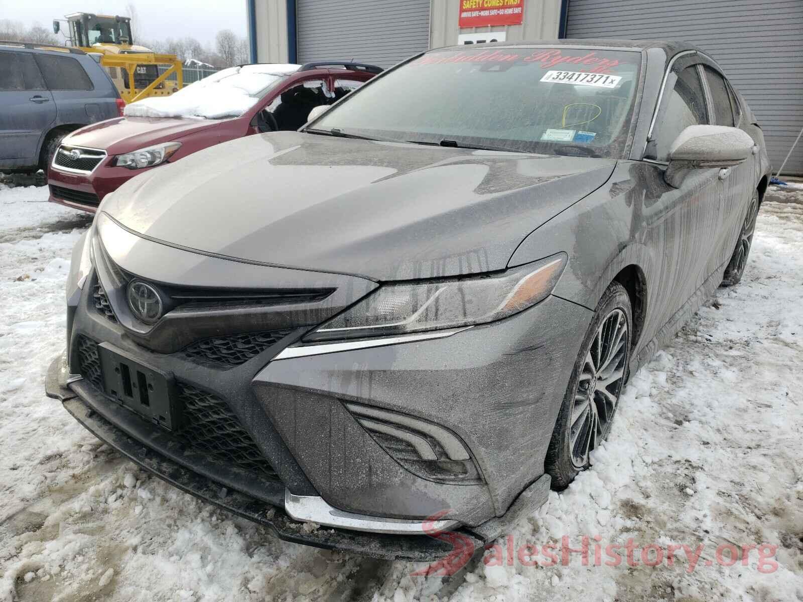 4T1B11HK3JU599645 2018 TOYOTA CAMRY