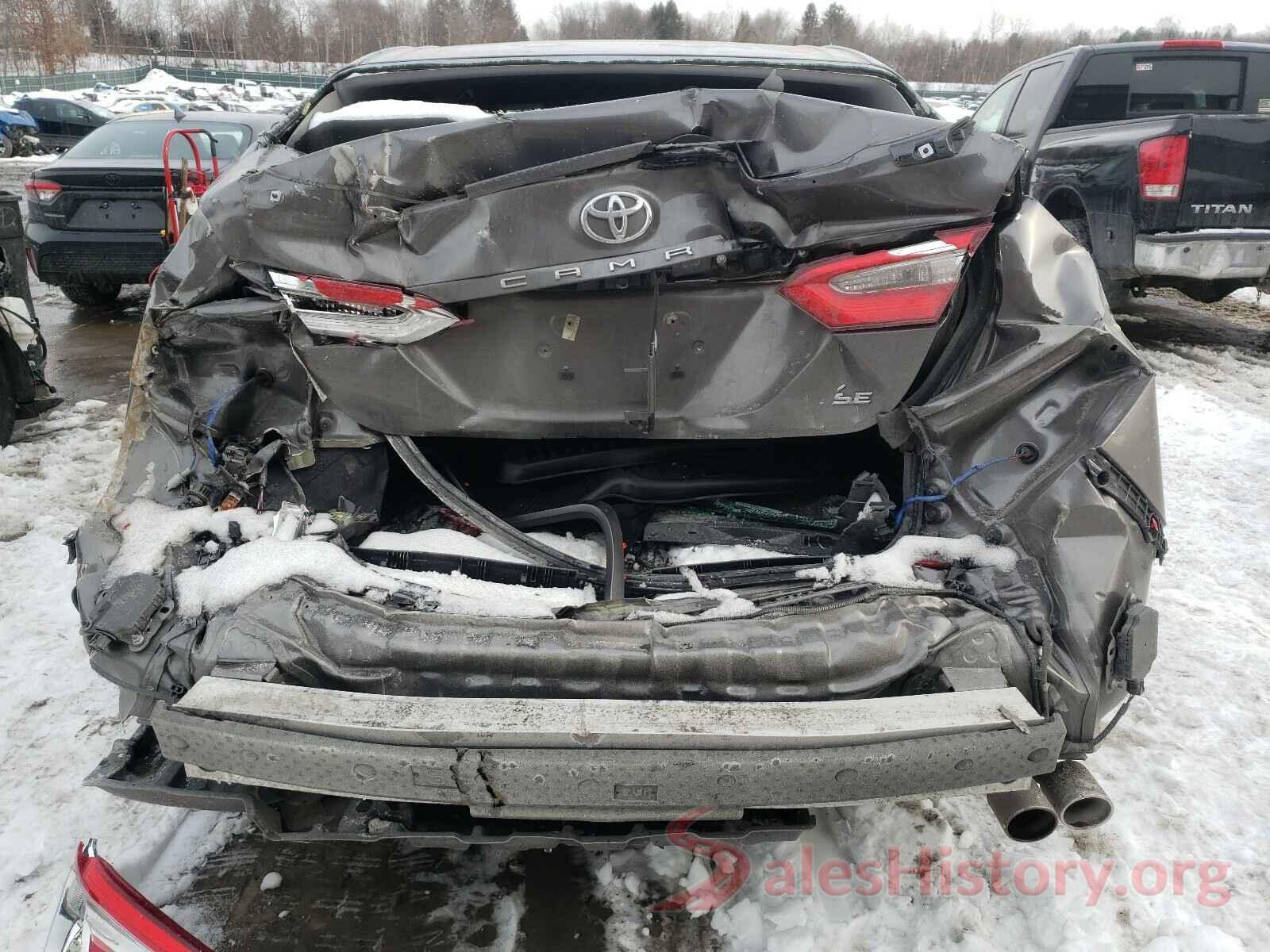 4T1B11HK3JU599645 2018 TOYOTA CAMRY