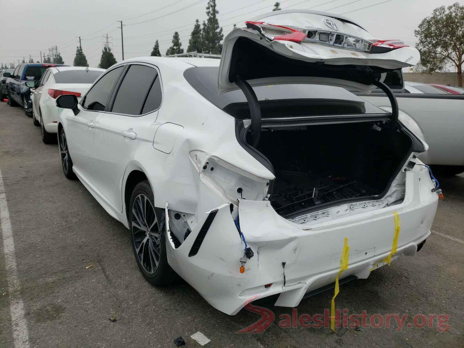 4T1B11HK8JU580797 2018 TOYOTA CAMRY