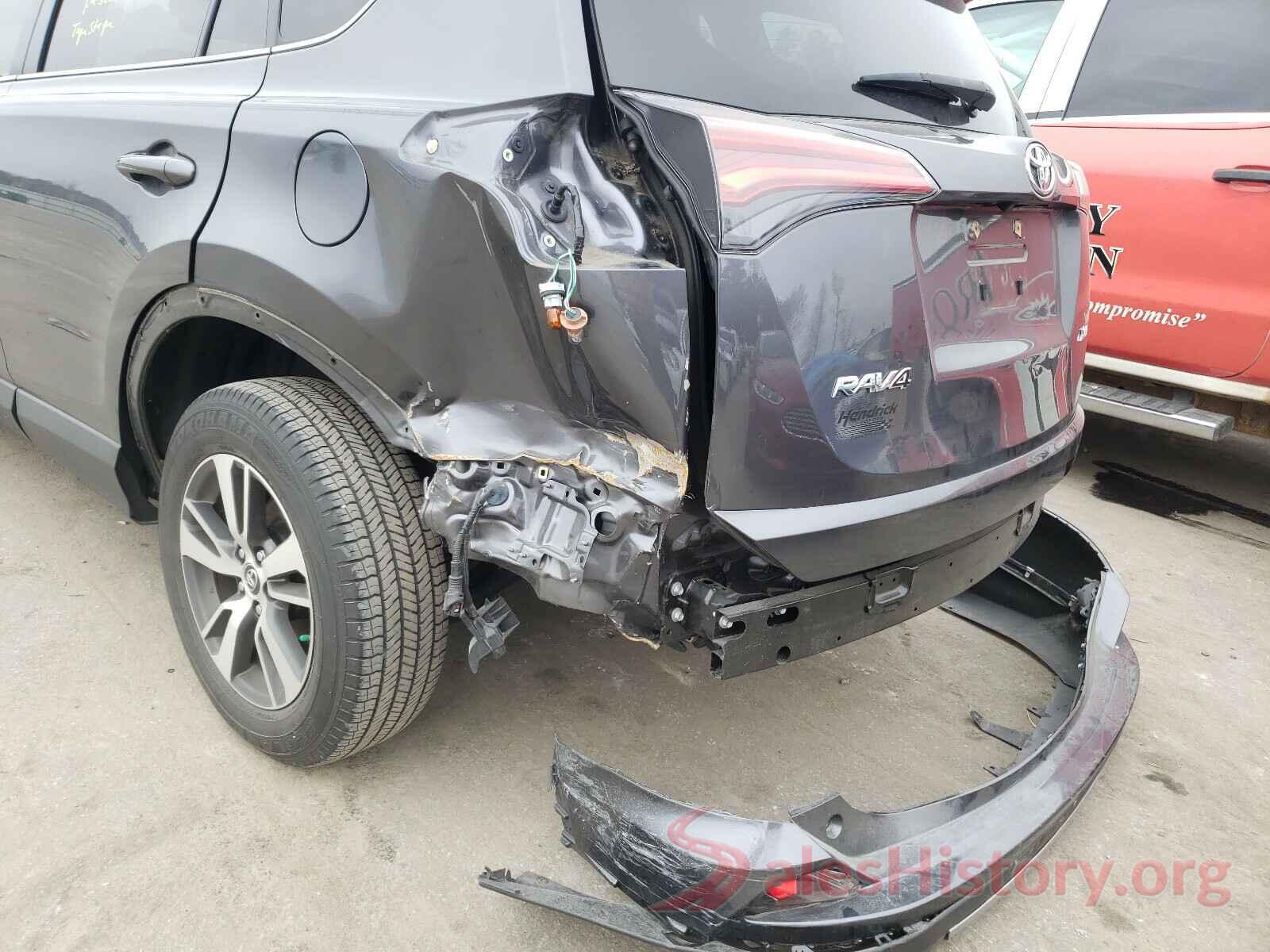 JTMWFREV6JD133678 2018 TOYOTA RAV4