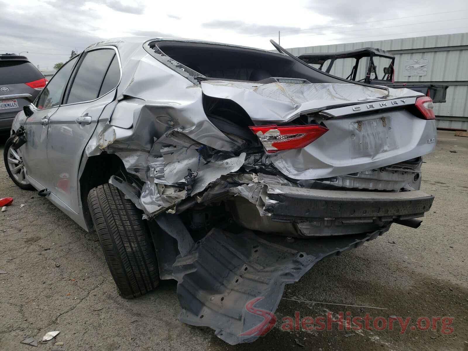 4T1B11HK4JU565133 2018 TOYOTA CAMRY