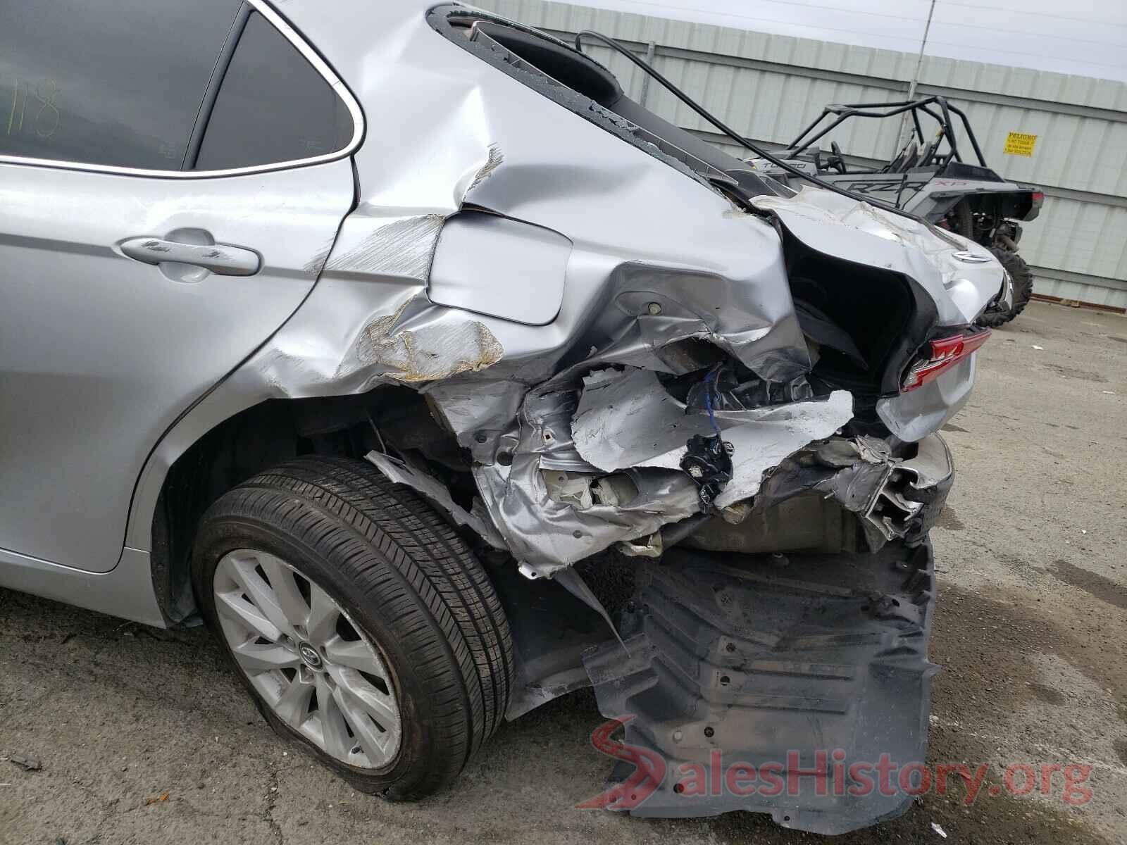 4T1B11HK4JU565133 2018 TOYOTA CAMRY