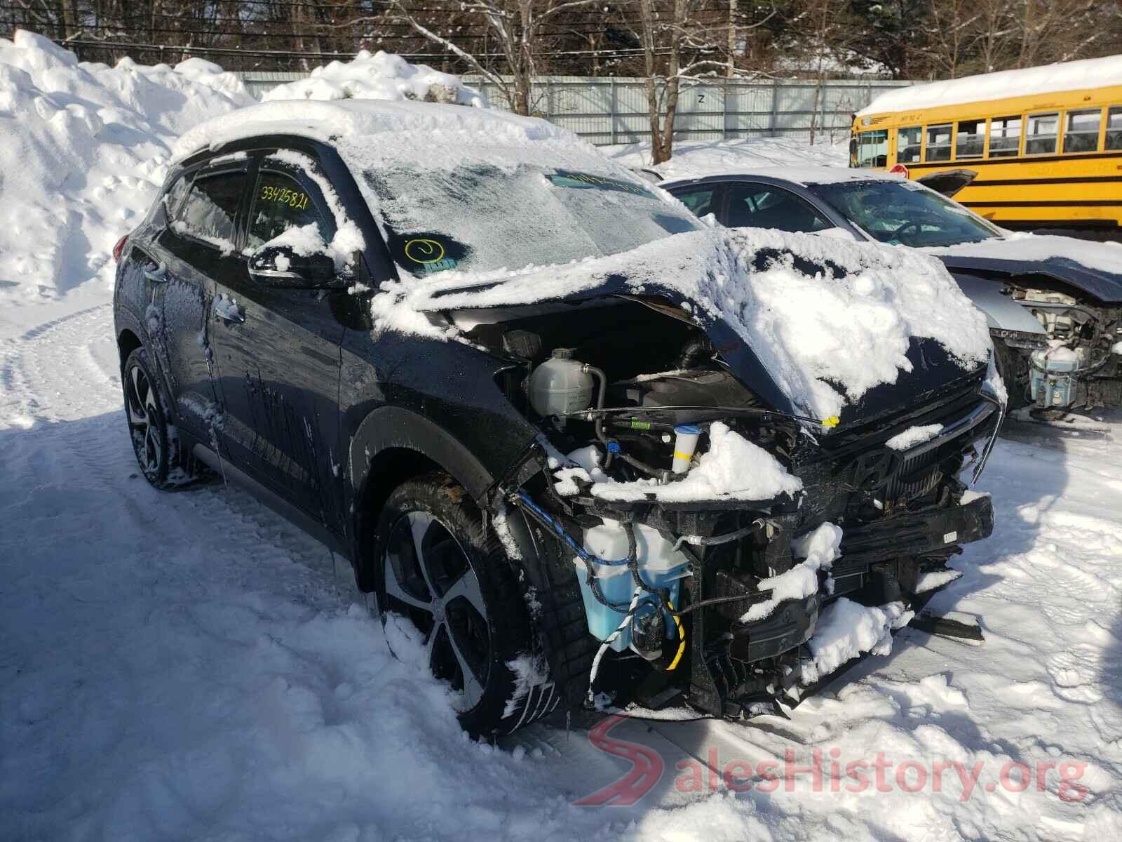 KM8J3CA23JU832631 2018 HYUNDAI TUCSON