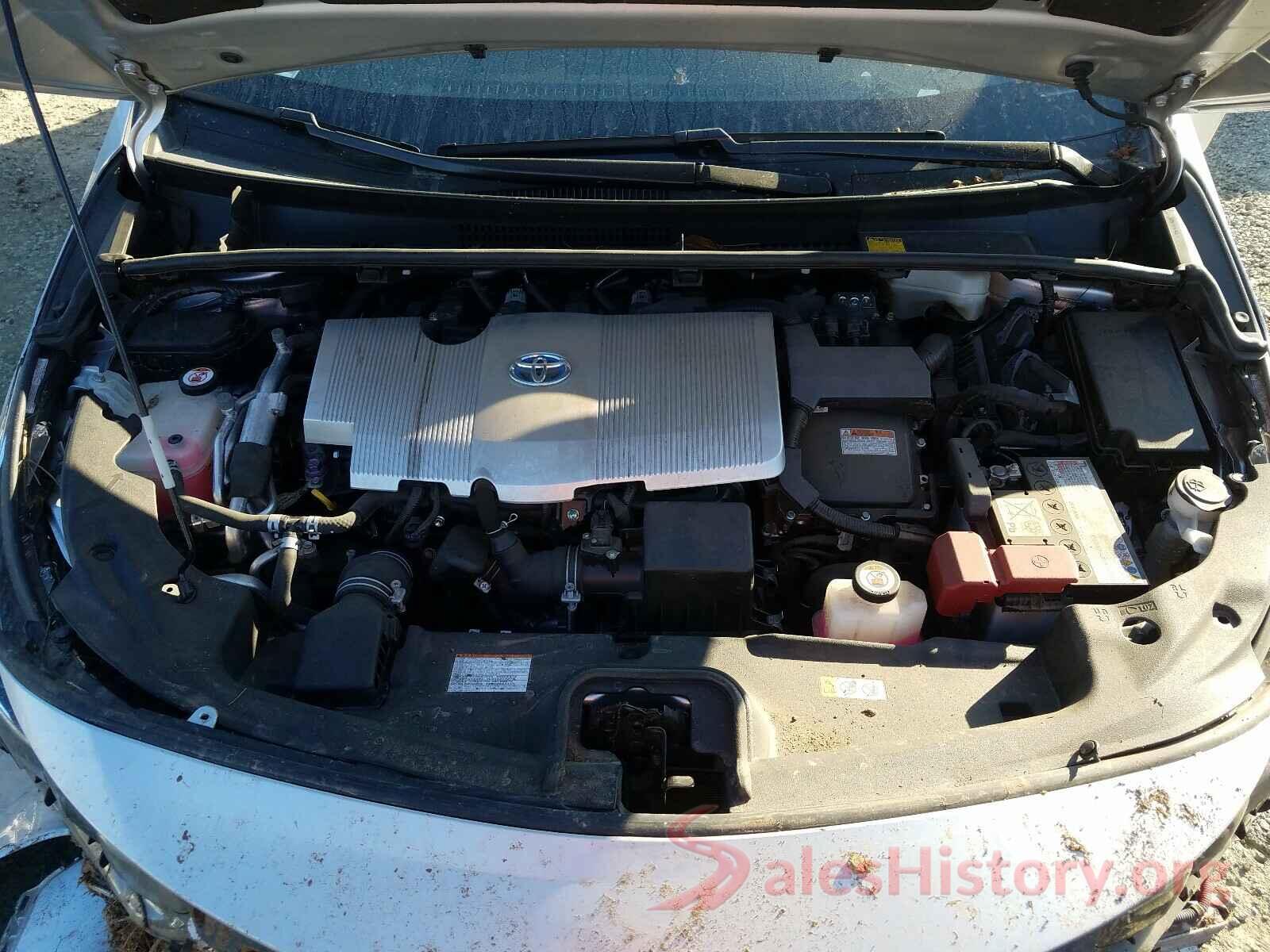 JTDKARFPXJ3076579 2018 TOYOTA PRIUS