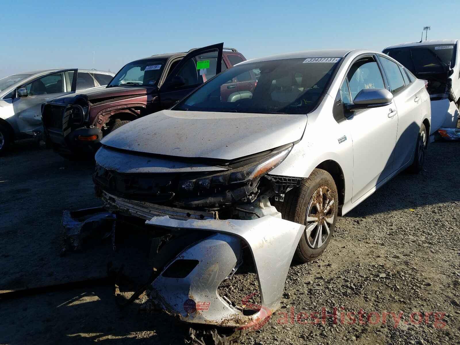 JTDKARFPXJ3076579 2018 TOYOTA PRIUS