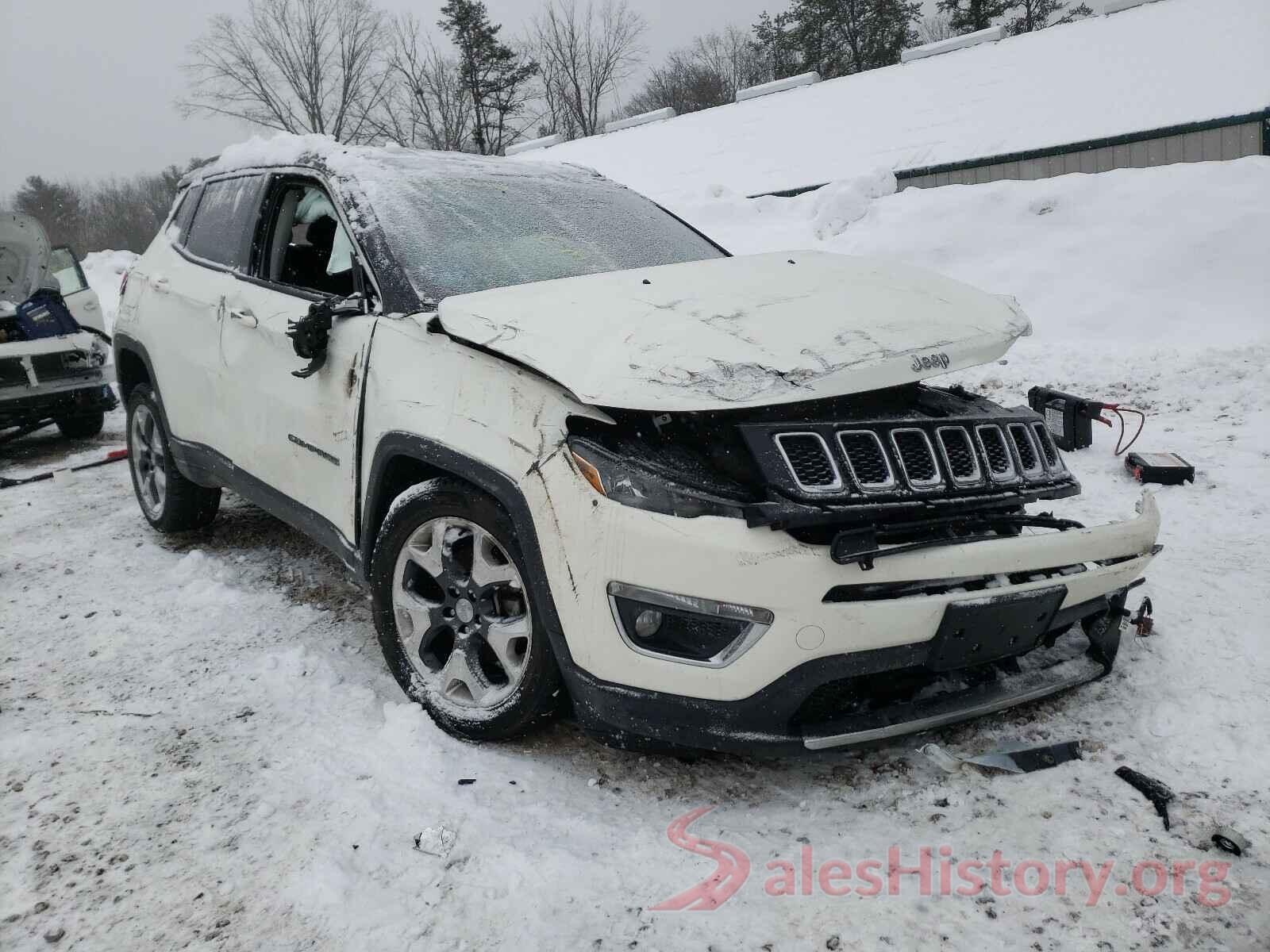 3C4NJDCB5JT267260 2018 JEEP COMPASS