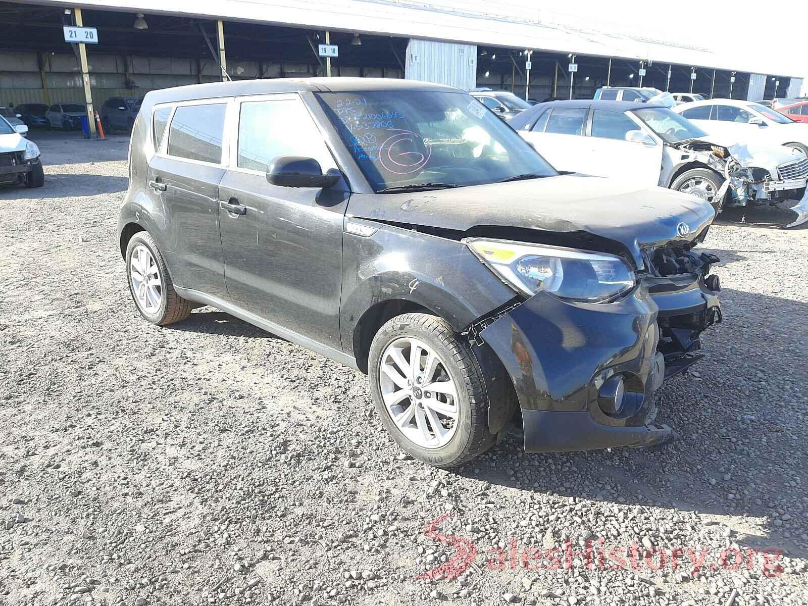 KNDJP3A53J7537806 2018 KIA SOUL