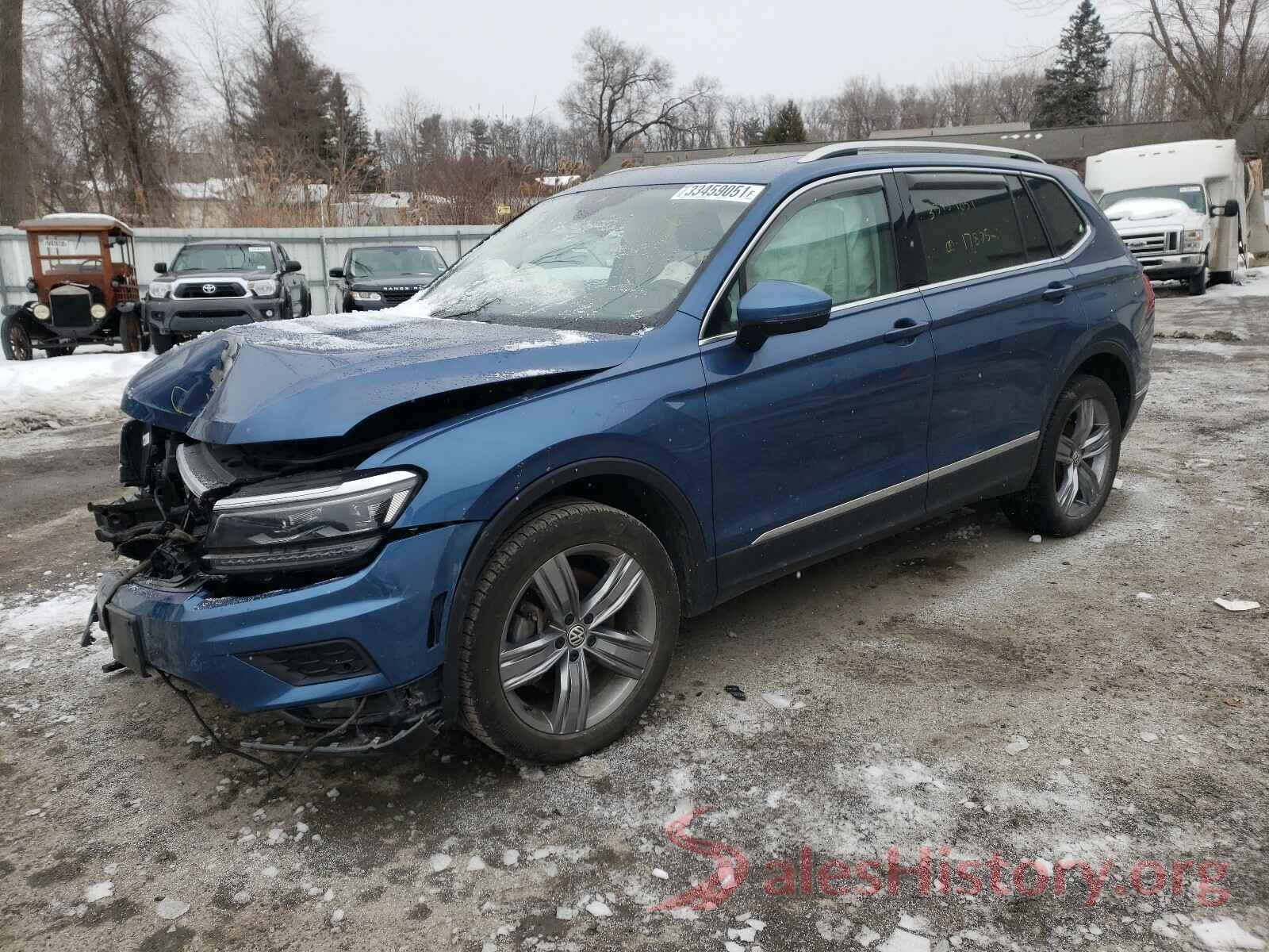 3VV4B7AX4JM195973 2018 VOLKSWAGEN TIGUAN