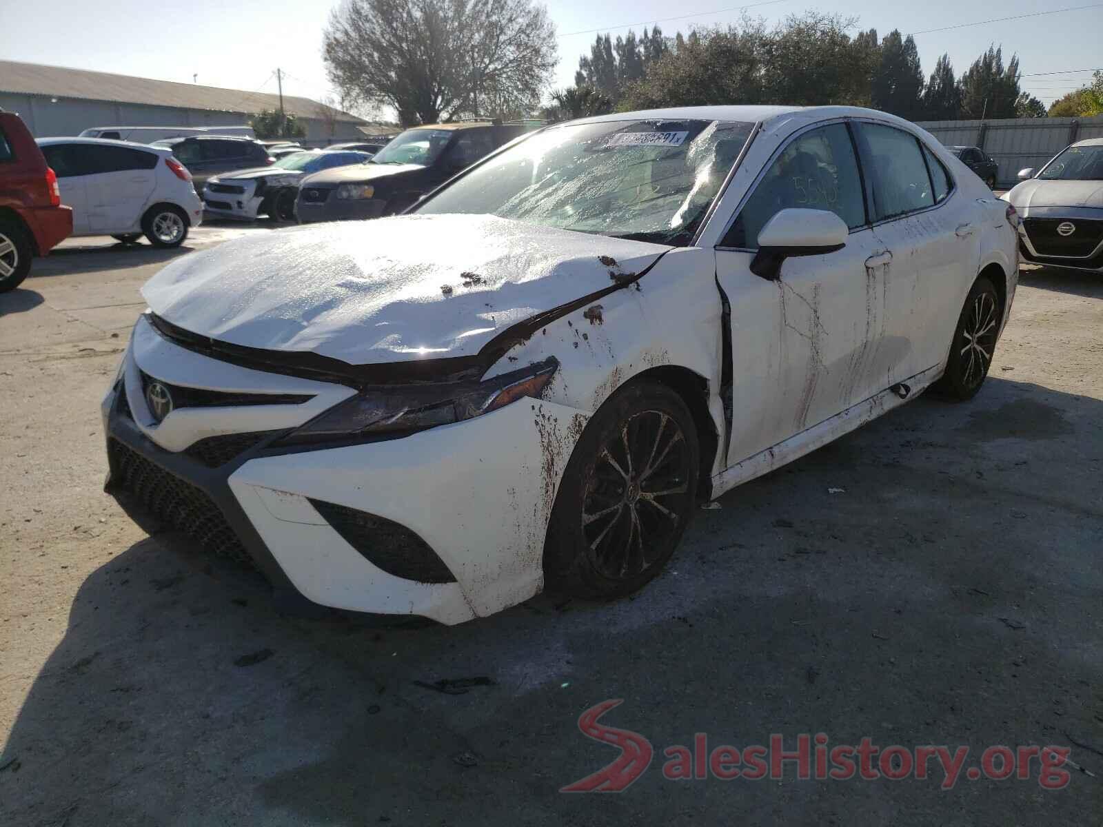 JTNB11HK5J3032827 2018 TOYOTA CAMRY