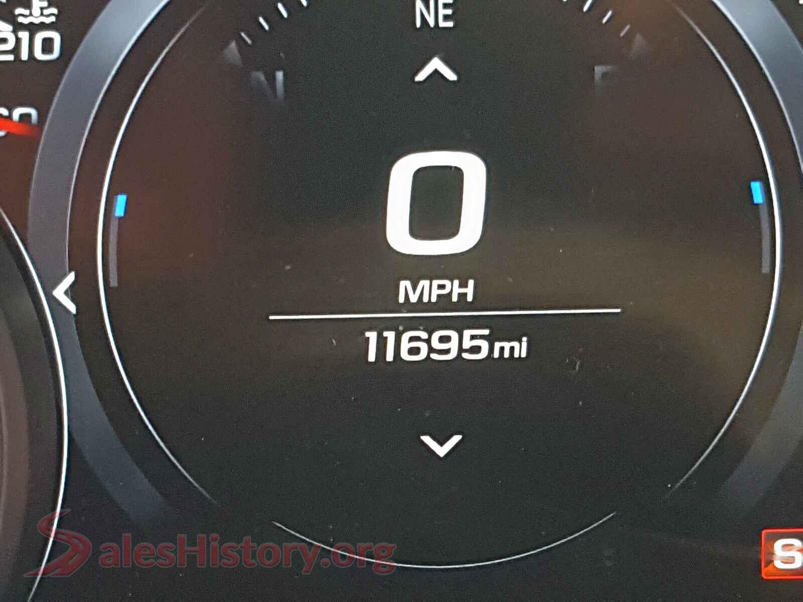 2019 CHEVROLET CAMARO VIN 1G1FJ1R6XK0146843, interior dashboard