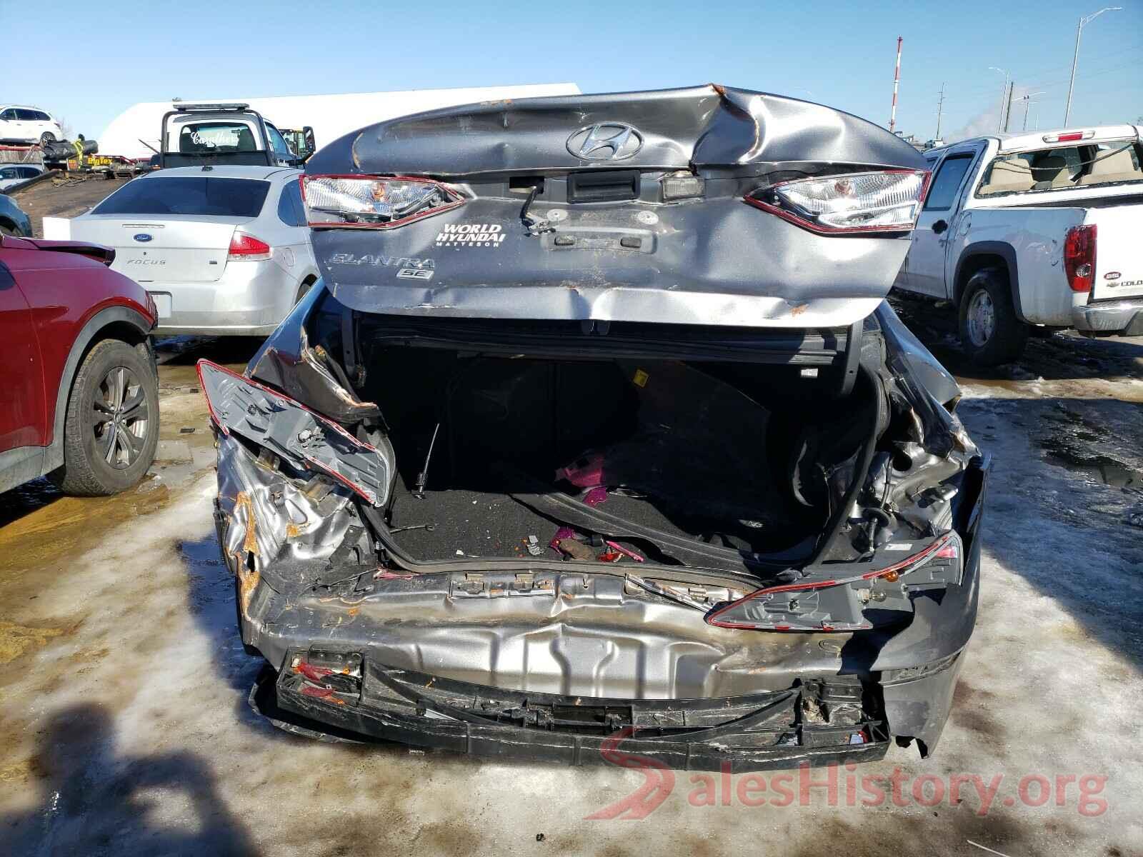 5NPD74LF8JH239577 2018 HYUNDAI ELANTRA